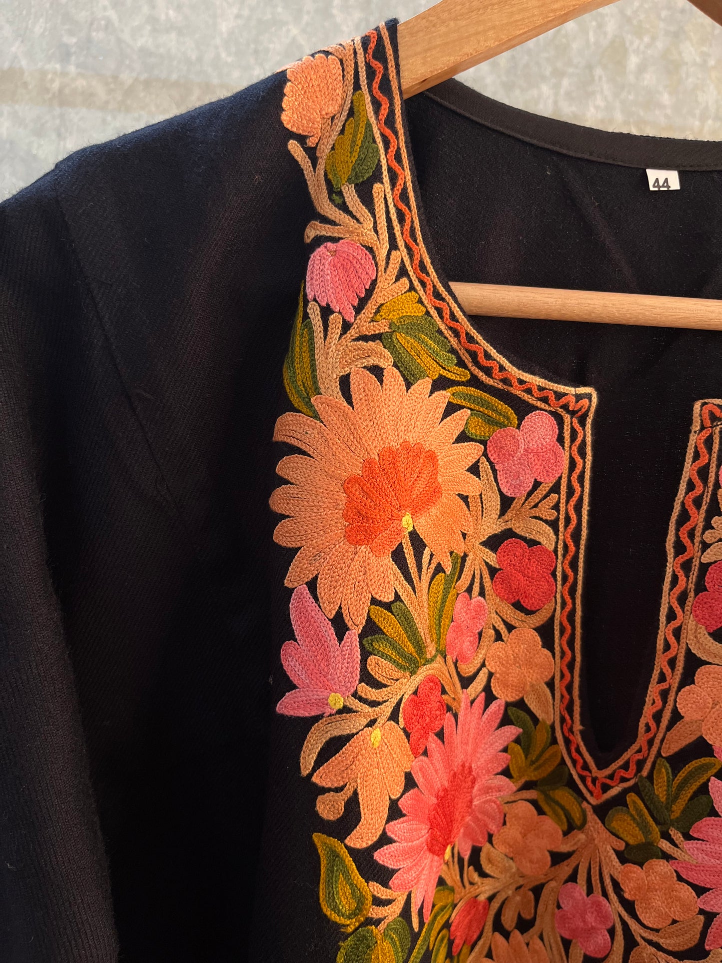 Black Aari Embroidered Wool Pheran