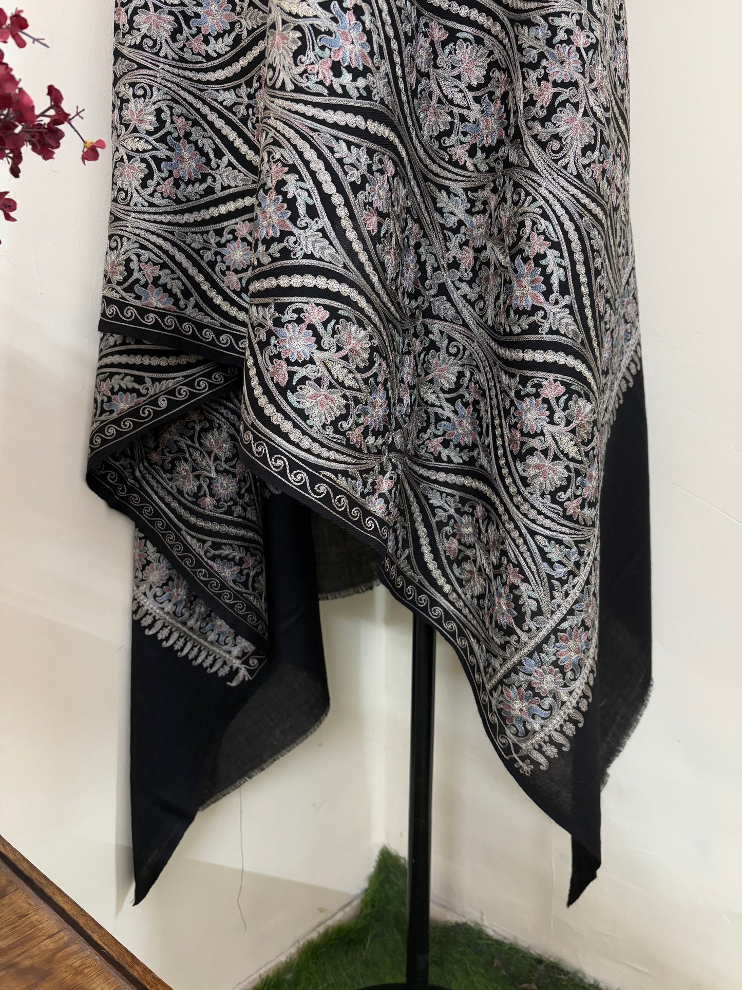 Black Jaal Embroidered Kashmiri stole