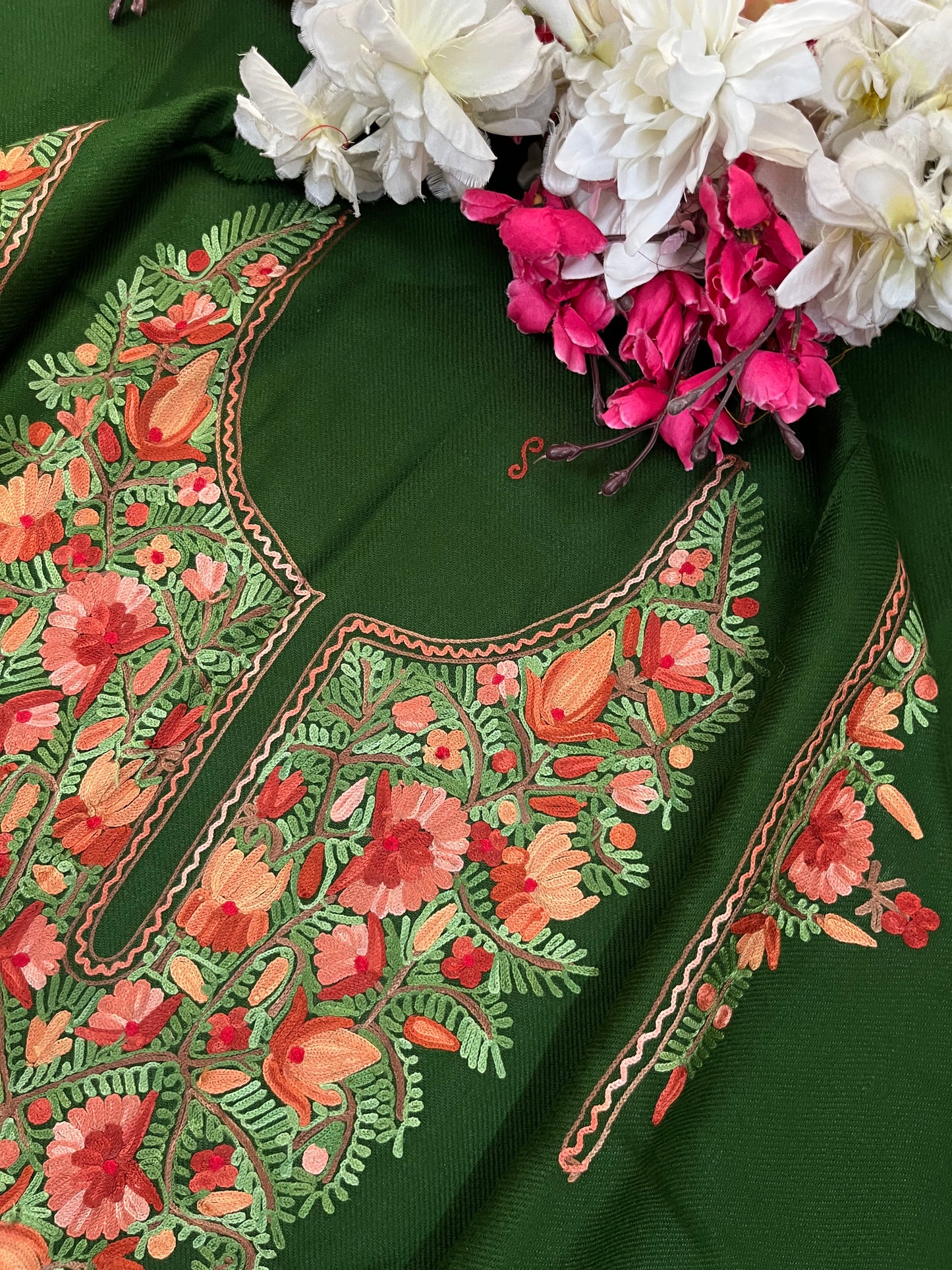 Green Woollen Aari Embroidered 2pc suit 5mtr