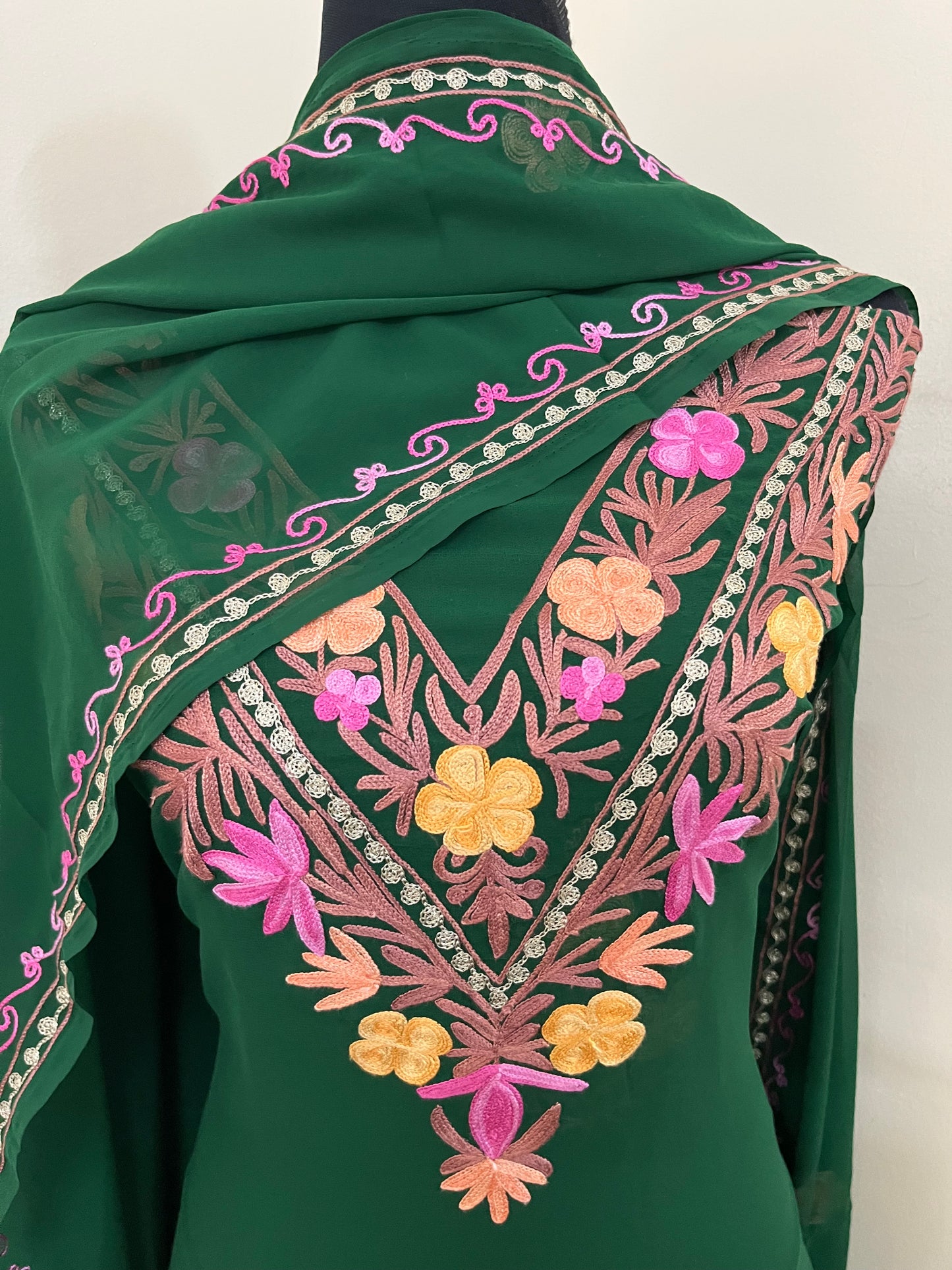 Green Georgette 3 Pc Aari Embroidered Suit Set