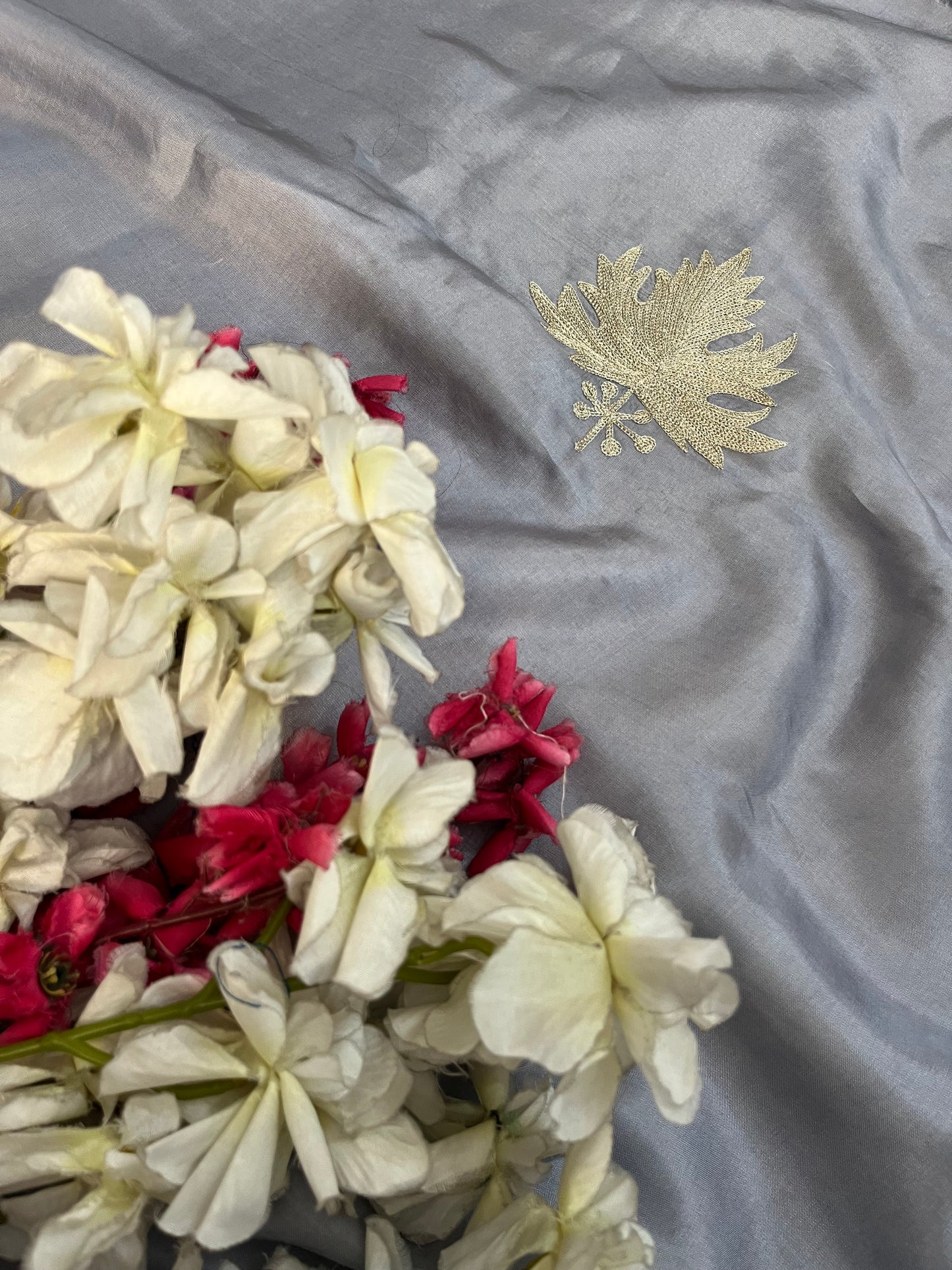 Lavender Sanam’ Tilla Kashmiri Silk Suit