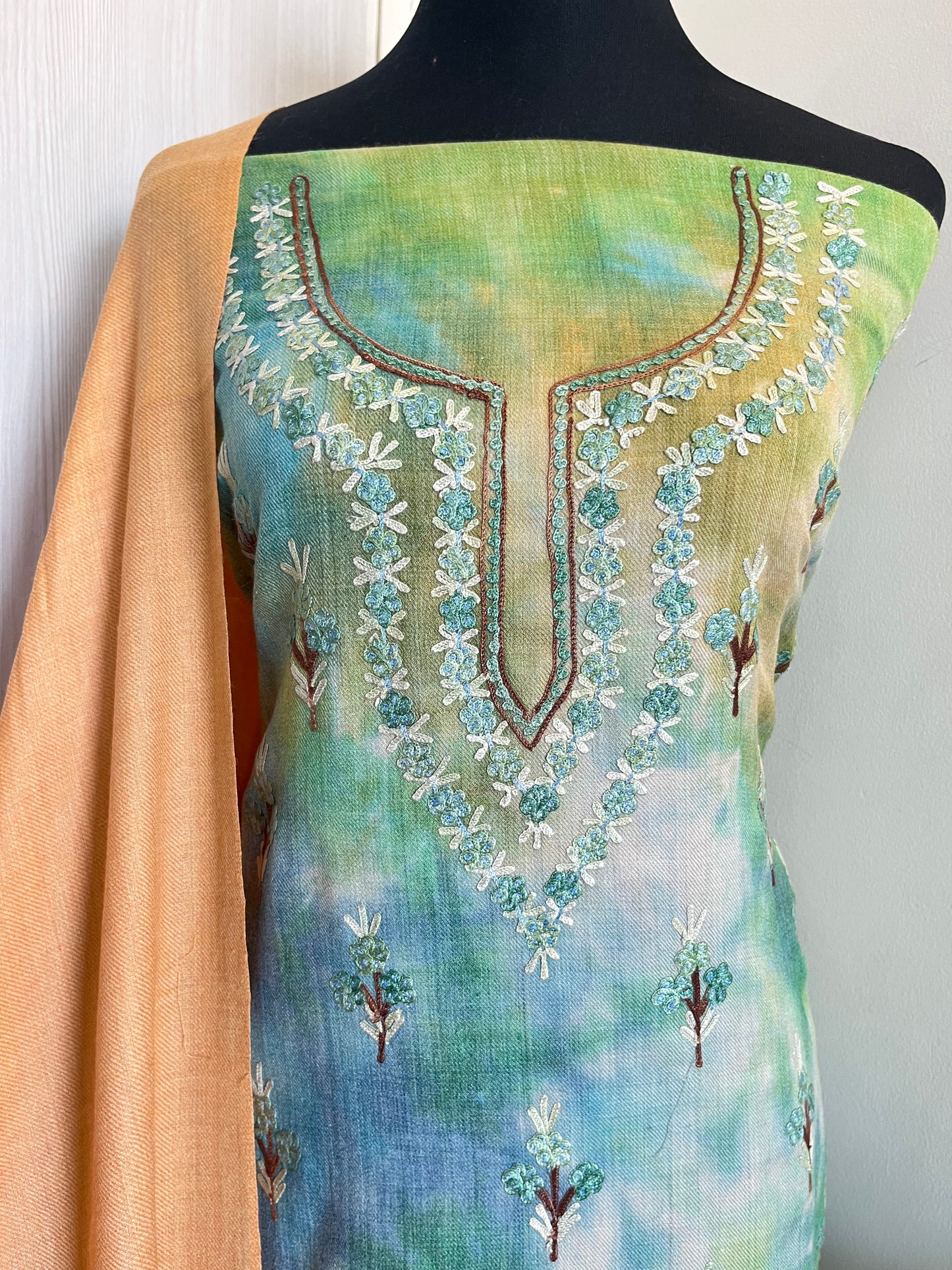 Pure Wool Aari Embroidered Tye & Dye Suit