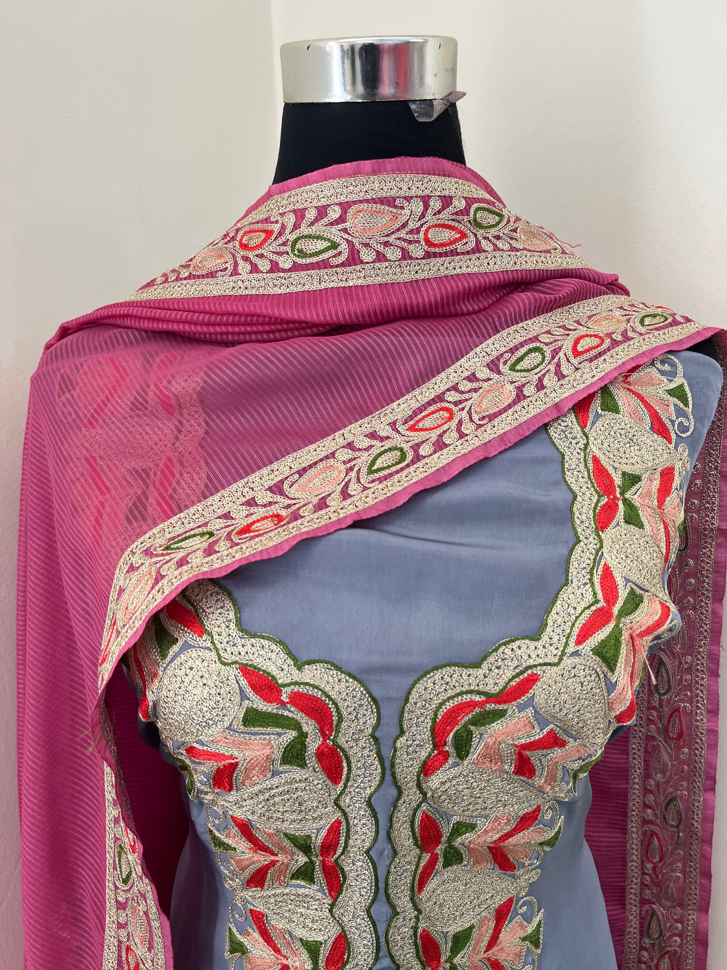 Kalaa’ English Grey Crape Kashmiri Suit
