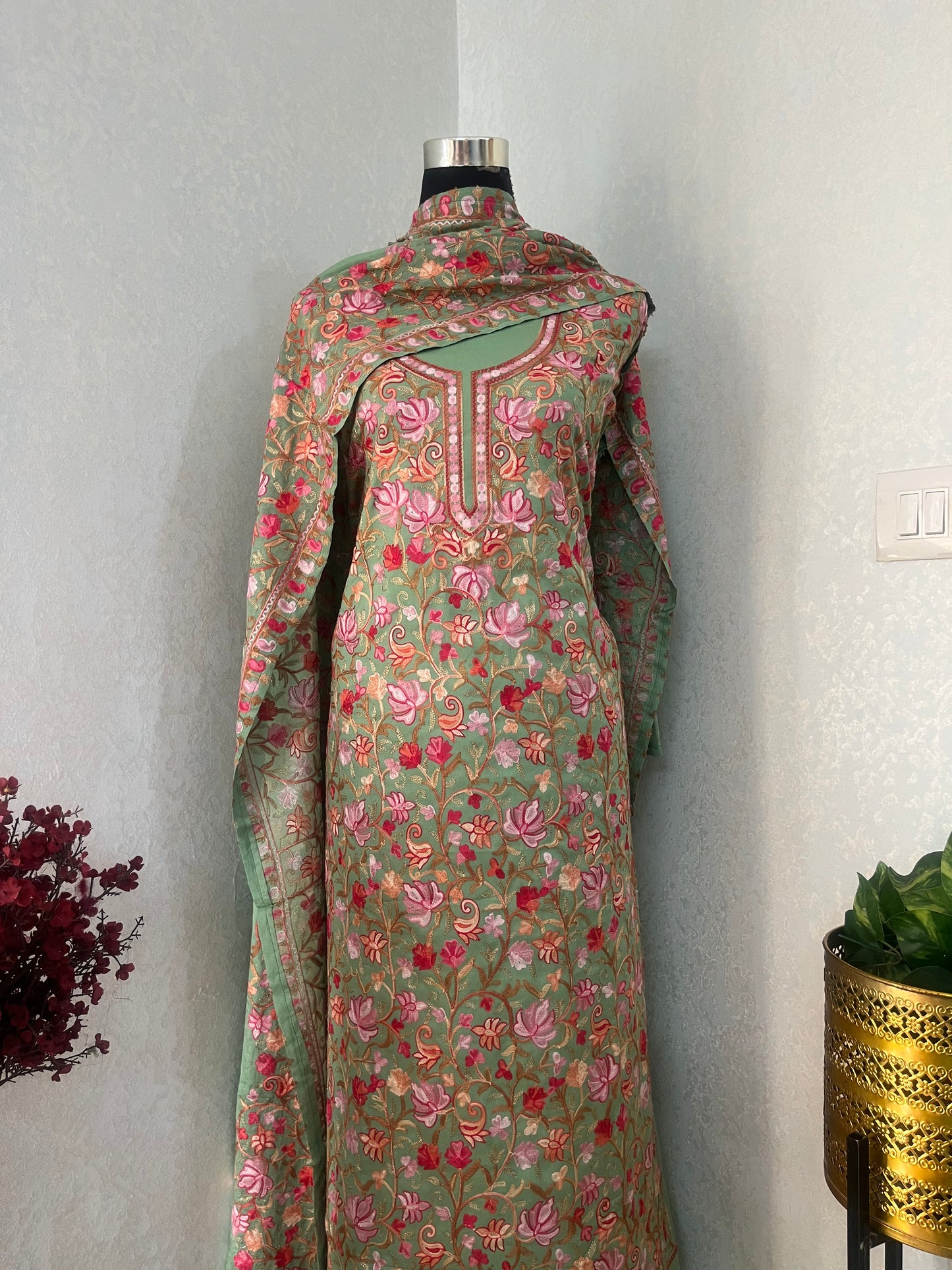 Pastel Green Cotton Kashmiri Suit