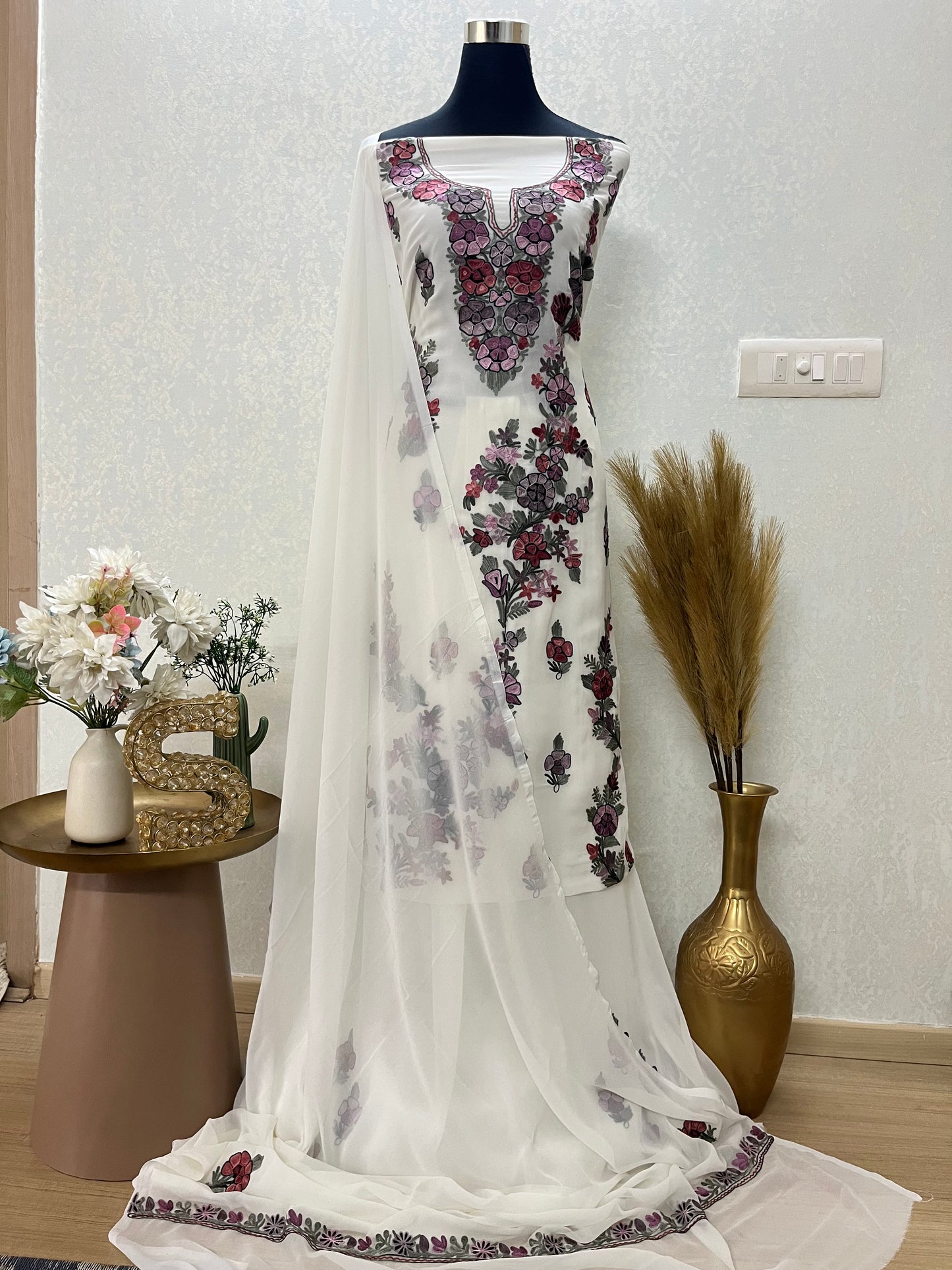 Cream Georgette 3 Pc Kashmiri Suit