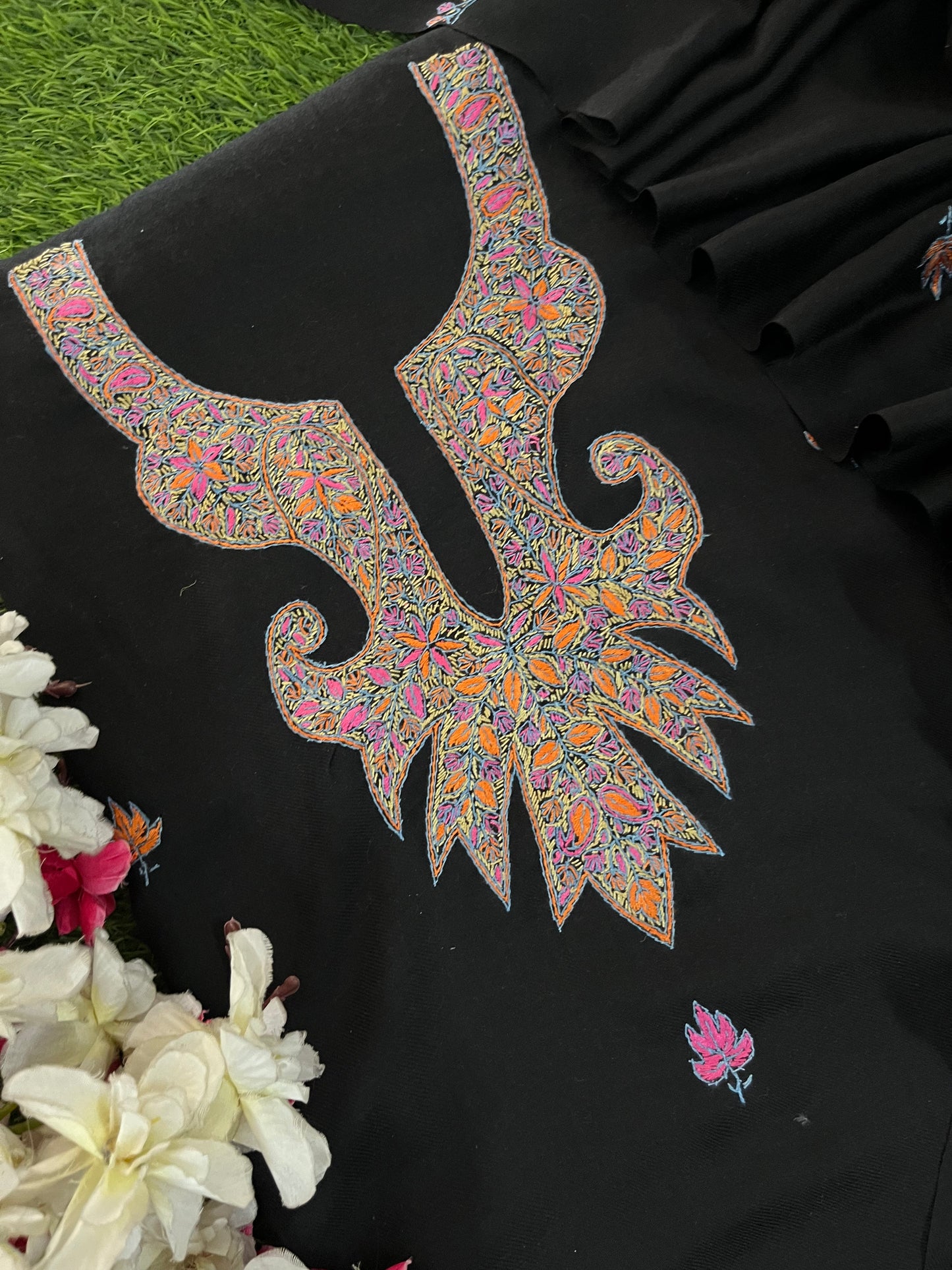 Black Fine Wool Sozni Embroidered 3pc Suit Stole