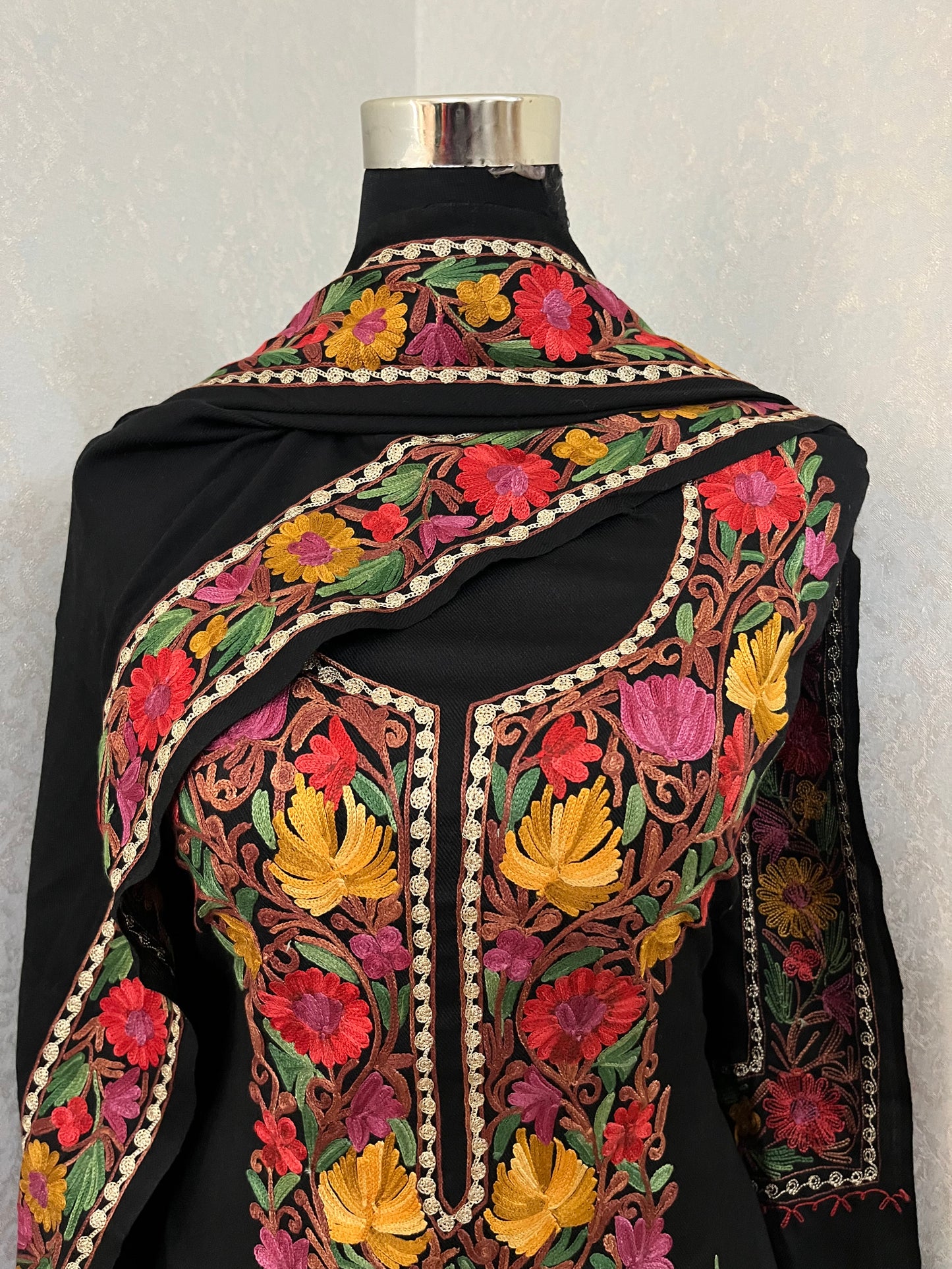 Black Pure Wool Aari Embroidered 3pc Suit Stole