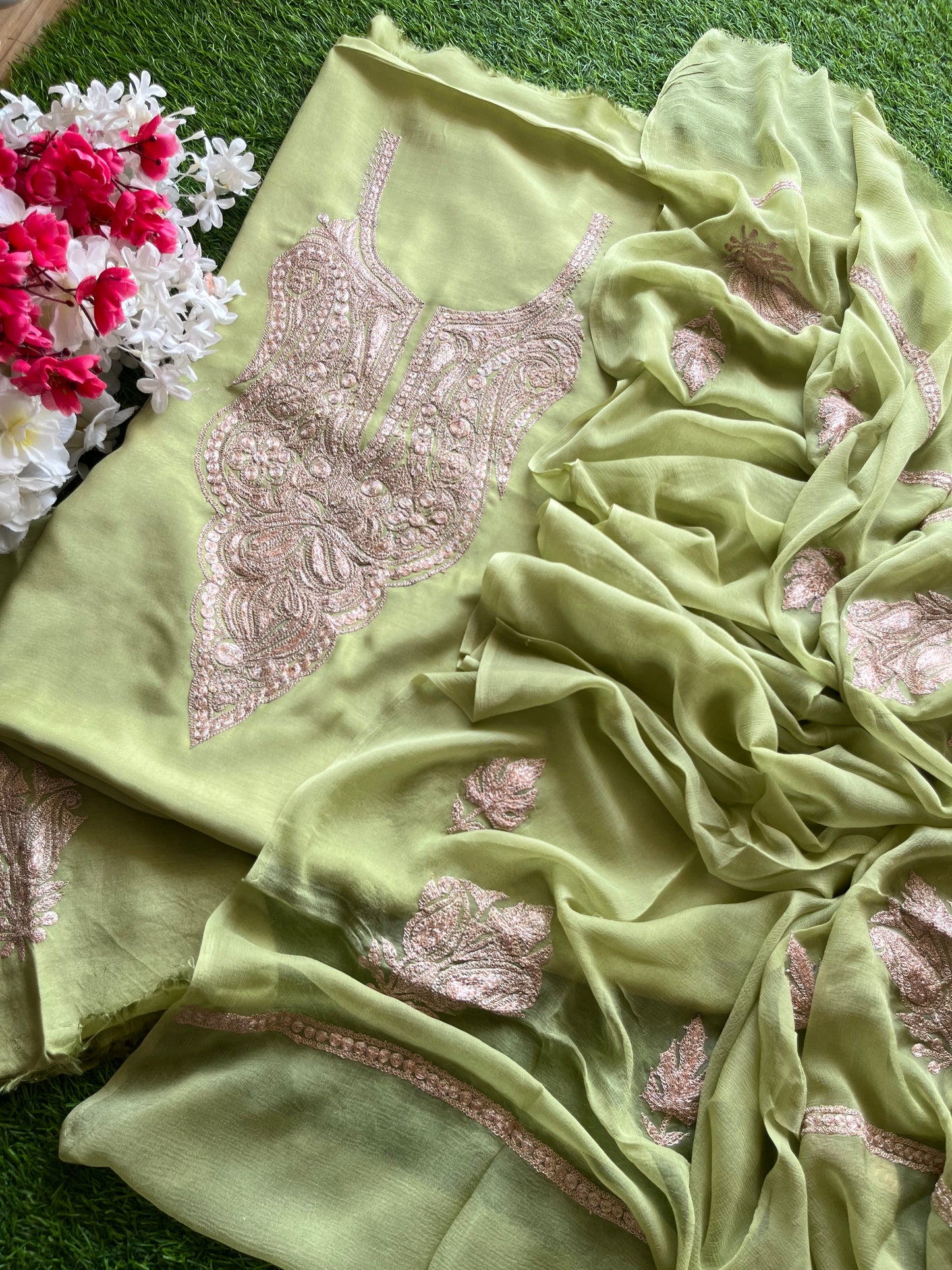 ‘Kalaa’ Pista Green Muslin Silk Tilla Embroidered Suit material