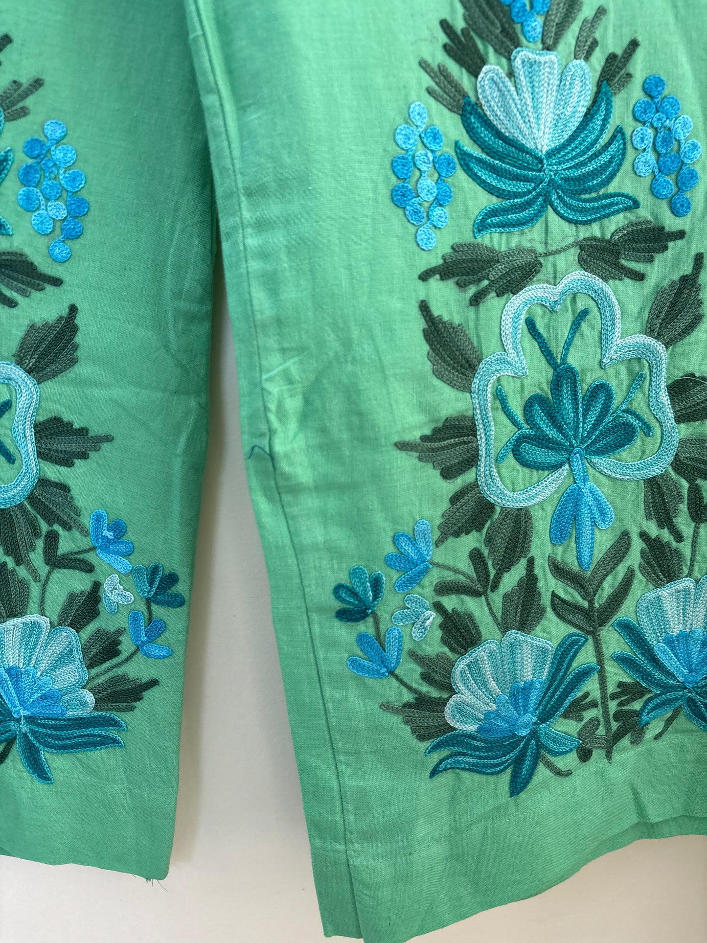 Women Green Solid Cropped Wide Leg Aari Embroidered Palazzos ‘S’