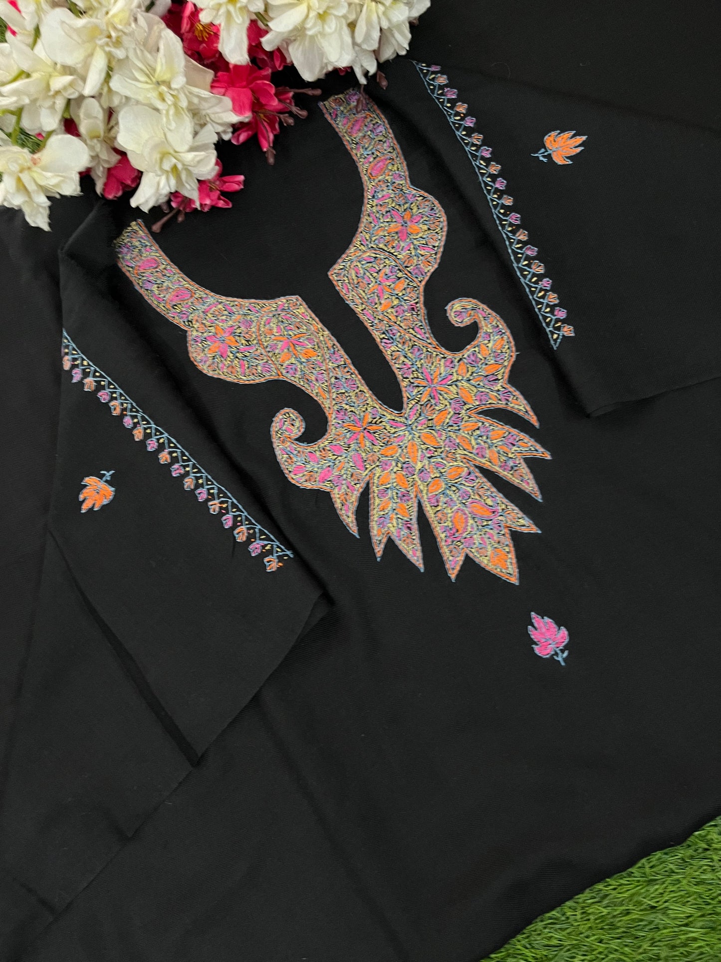 Black Fine Wool Sozni Embroidered 3pc Suit Stole
