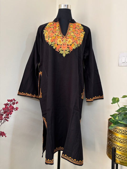 Black Aari Embroidered Wool Pheran