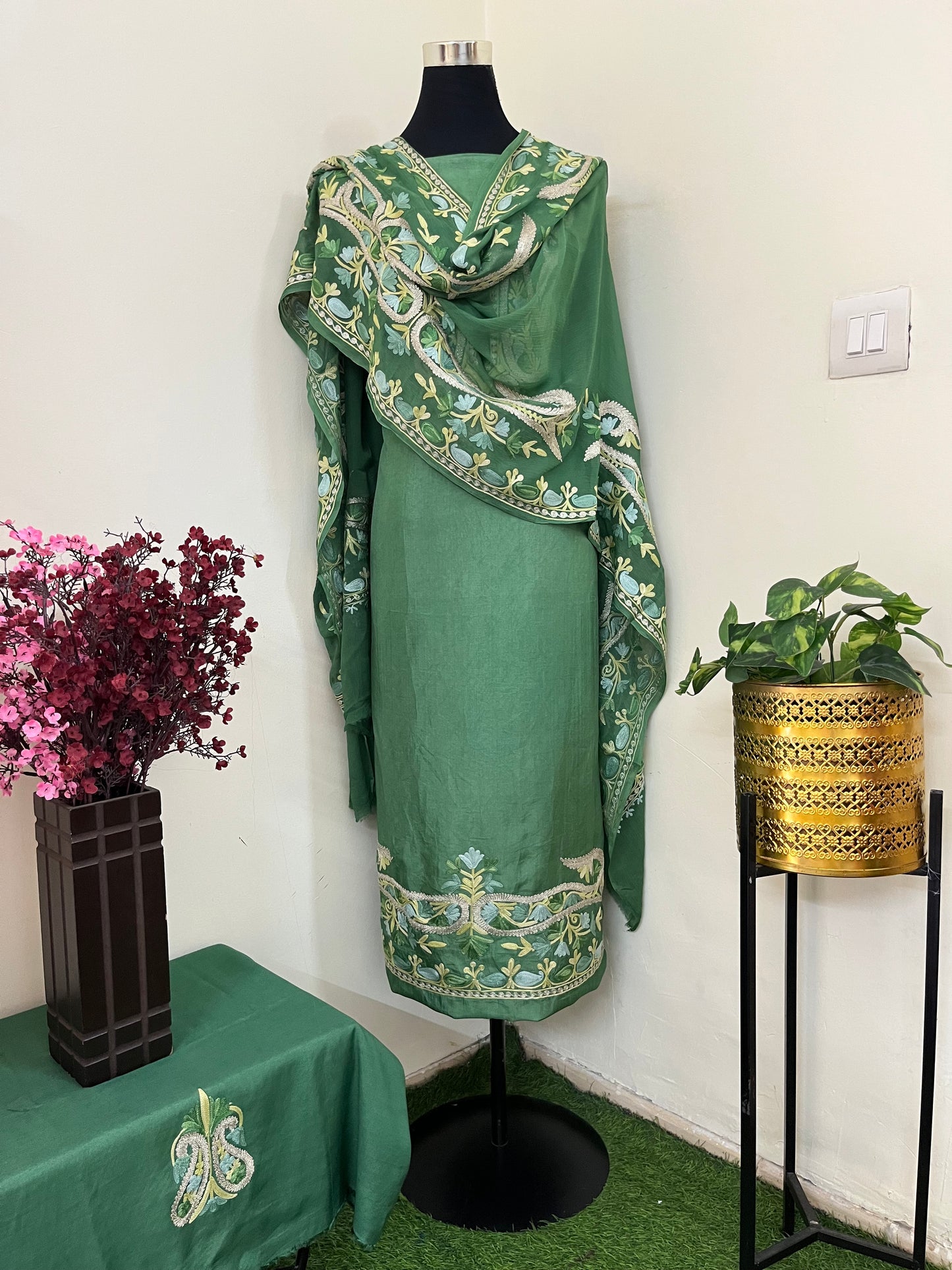 Pastel Green Opada Silk Kashmiri Suits