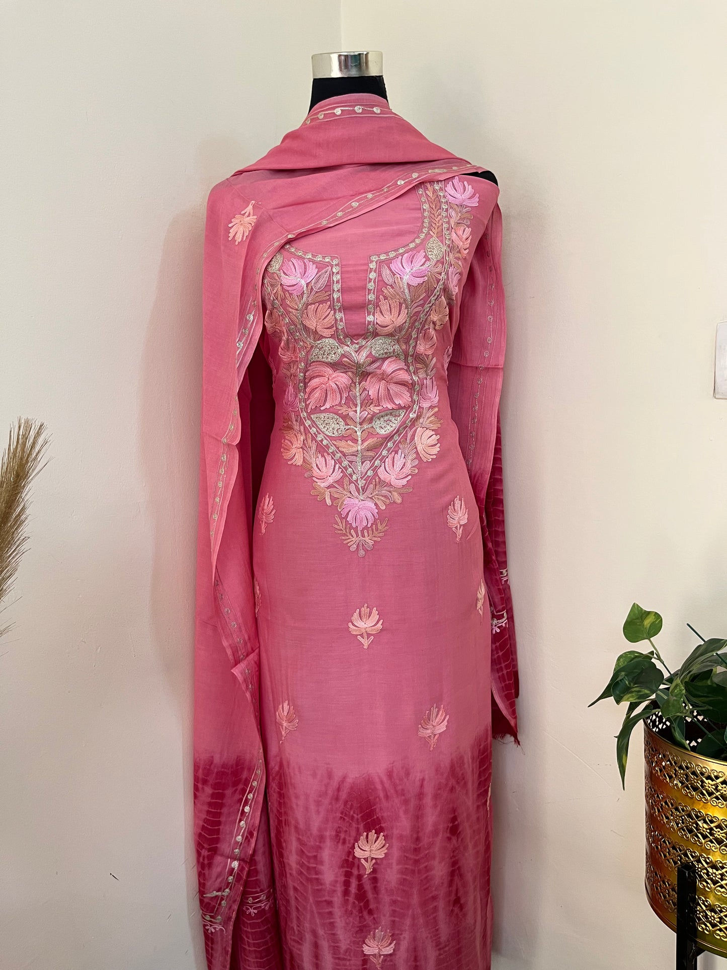 Fuchsia Pink Mul Cotton Shibori Work Kashmiri 3pc Suit