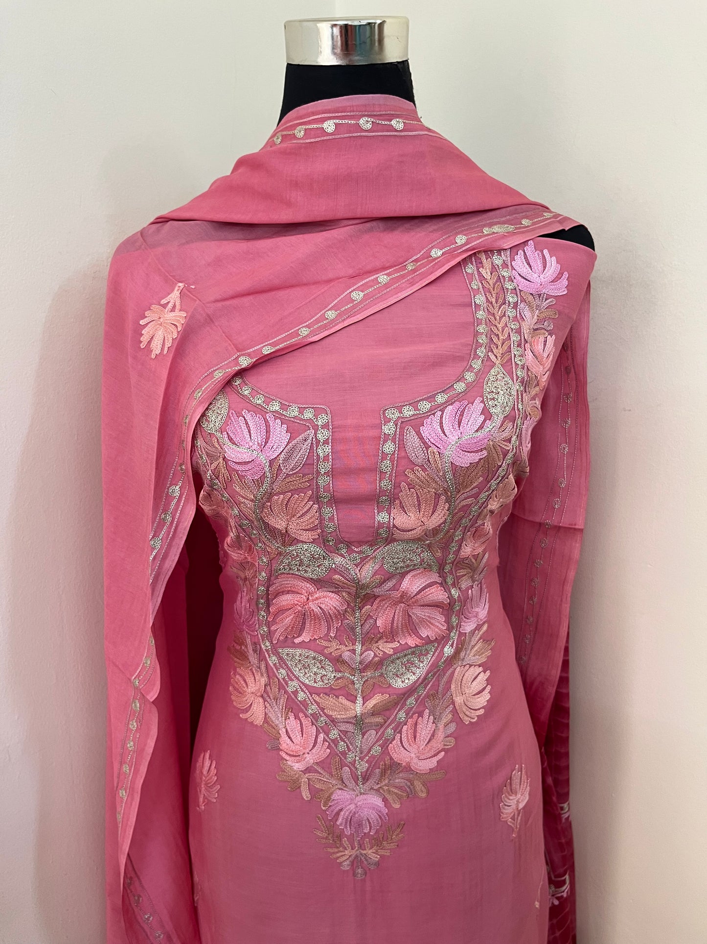 Fuchsia Pink Mul Cotton Shibori Work Kashmiri 3pc Suit