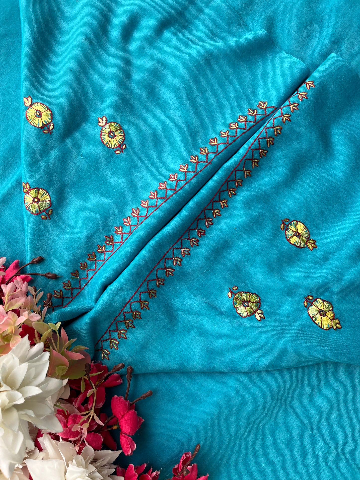 Sky Blue Fine Wool Sozni Embroidered 3pc Suit Stole