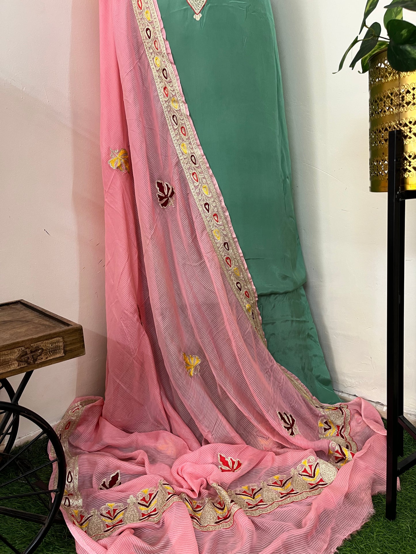 Kalaa’ Green Crape Kashmiri Suit