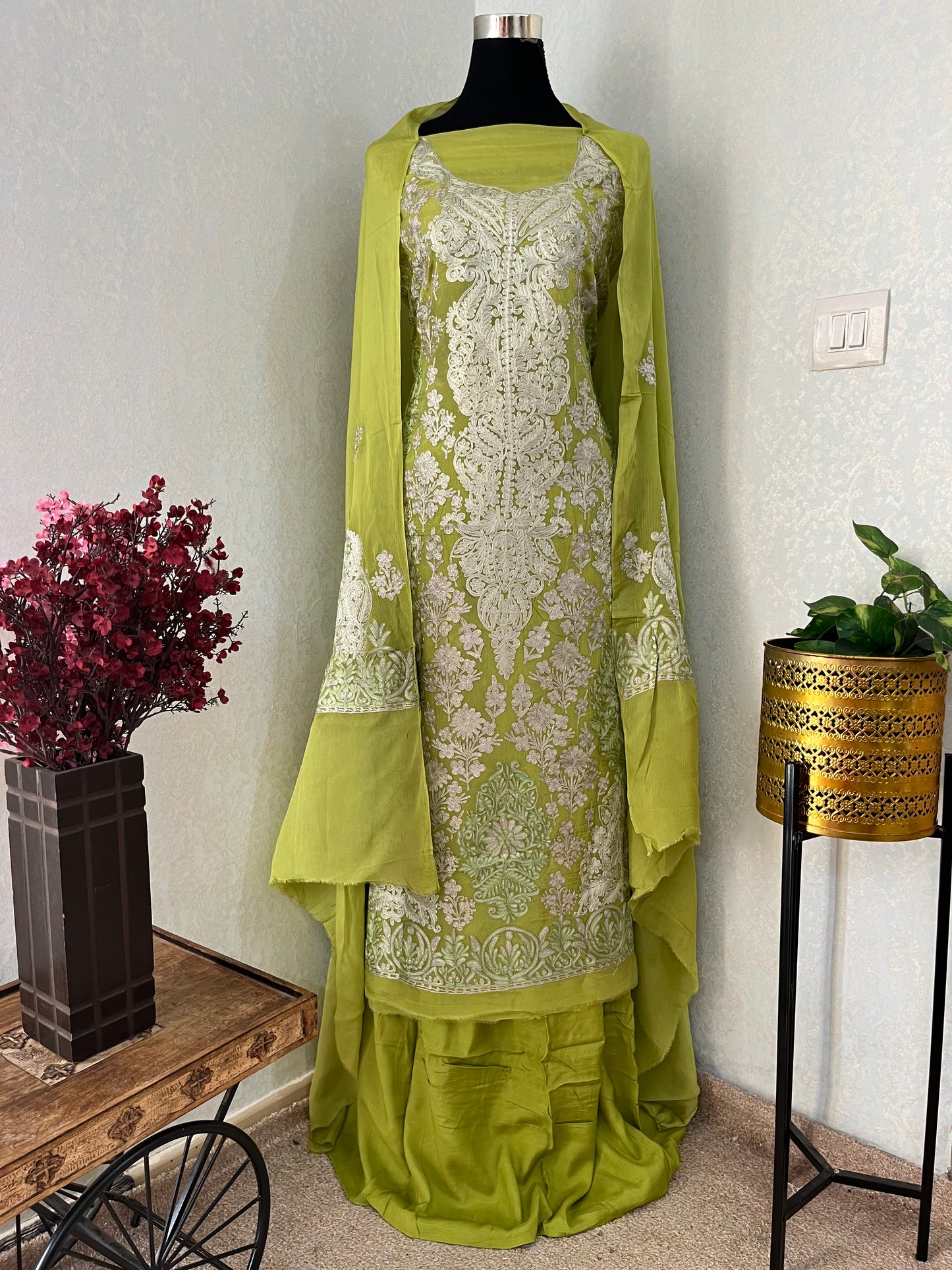Green Pure Soft Organza 3 Pc Heavy Kashmiri Suit