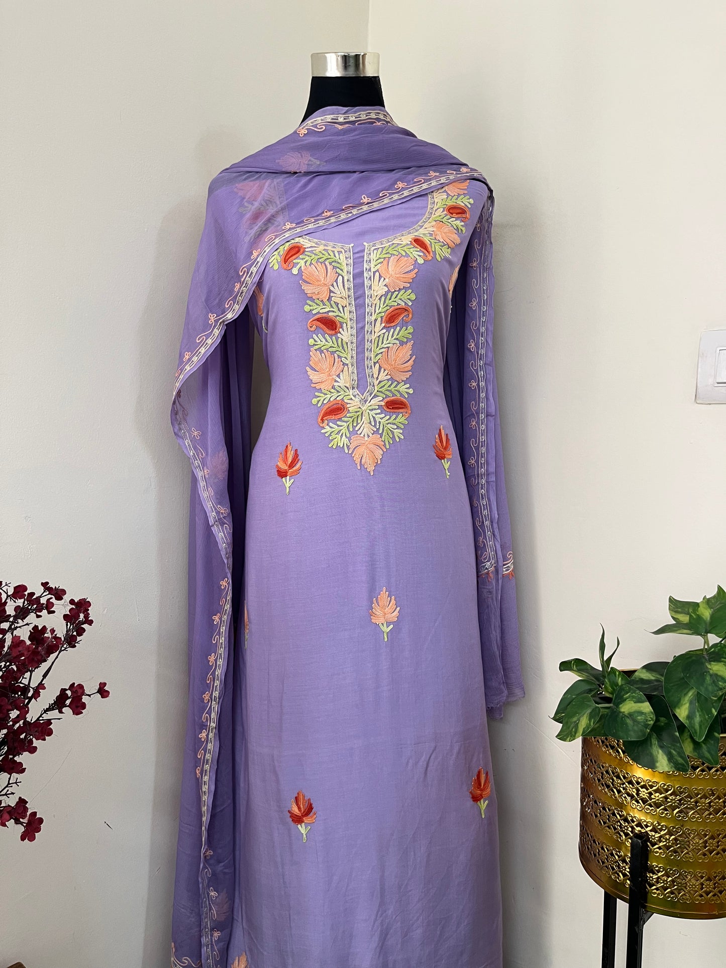 Lavender Muslin Cotton Jaal Sleeves Kashmiri 3pc Suit