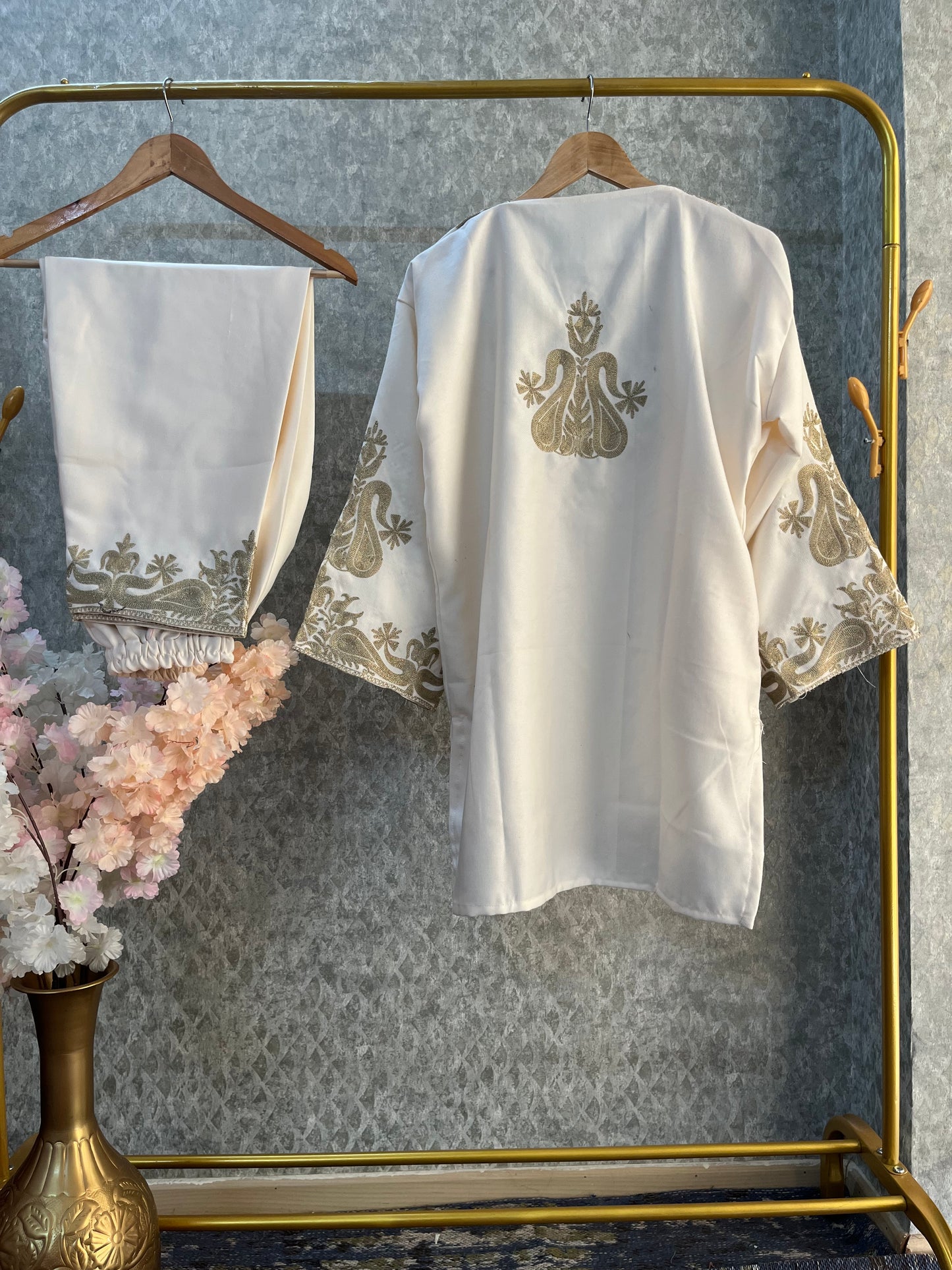 Off White Woollen Kashmiri Co-Ord Set ( Size 46)