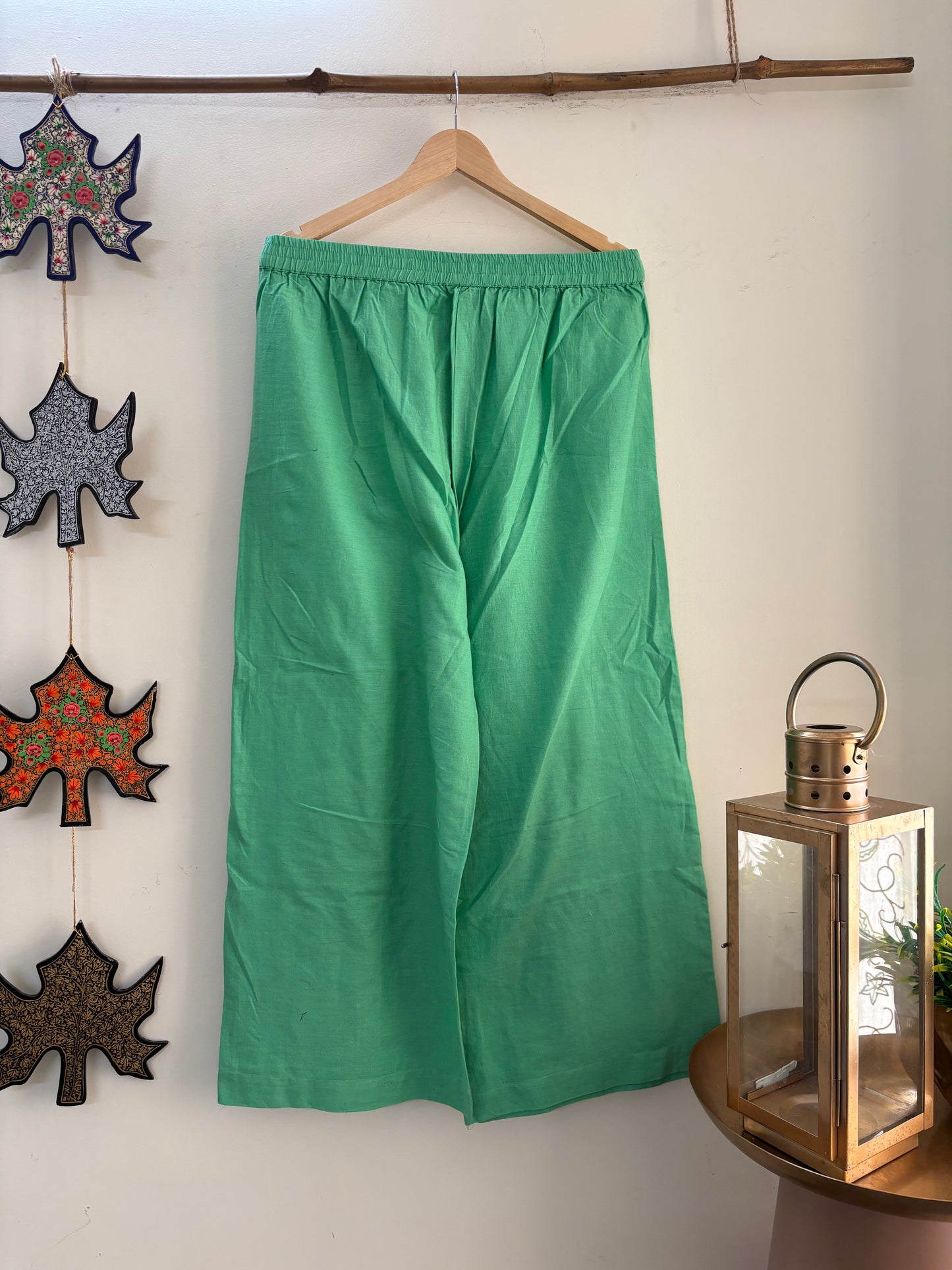 Women Green Solid Cropped Wide Leg Aari Embroidered Palazzos ‘XL’