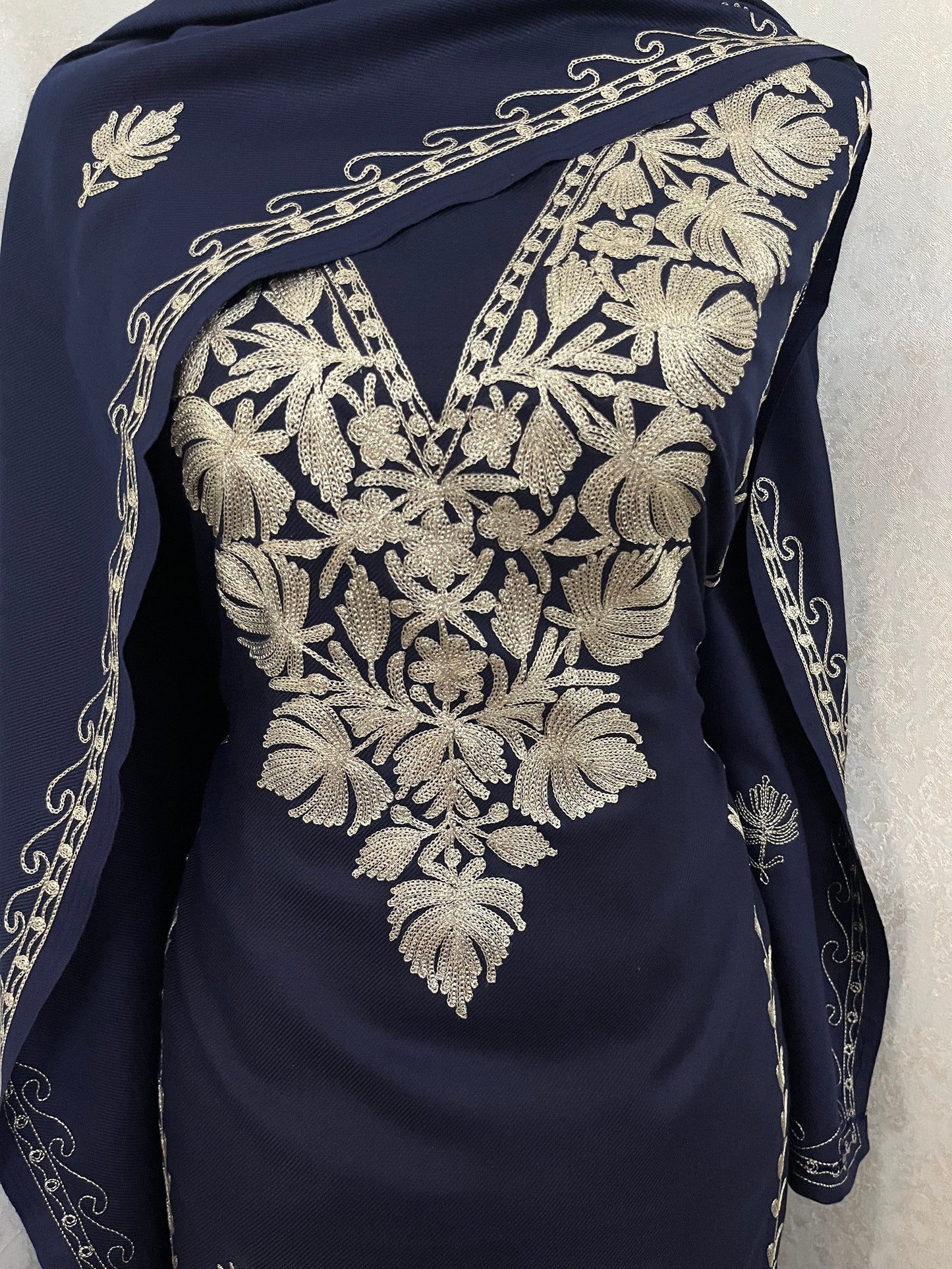 Navy Blue Tilla Embroidered 3pc Suit Stole