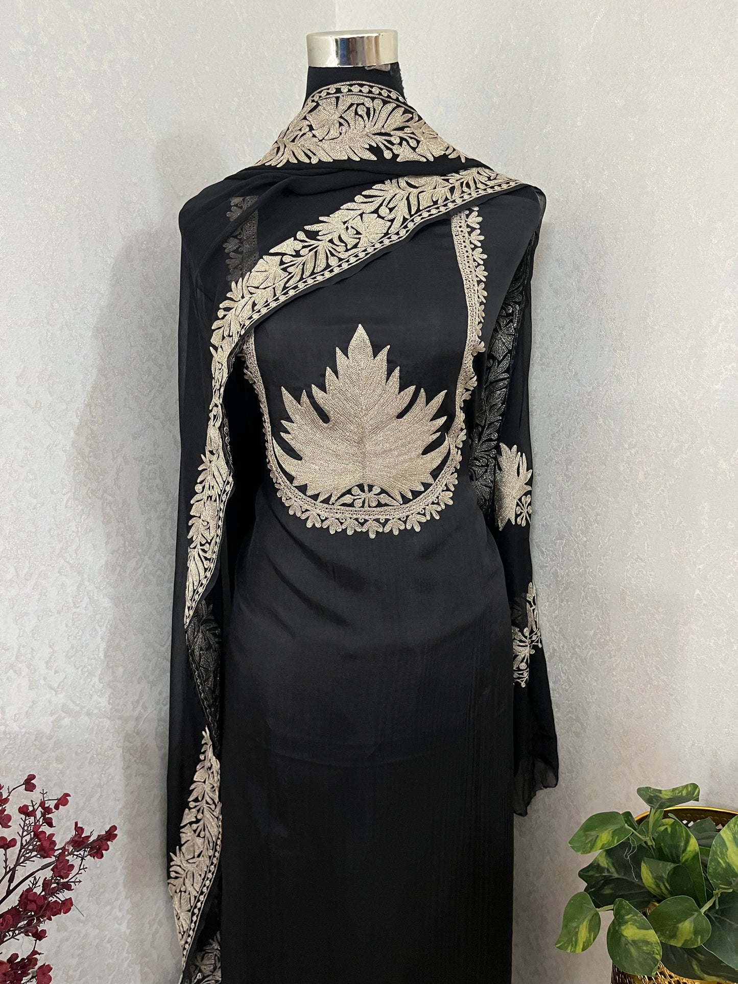 Black Sanam’ Tilla Kashmiri Silk Suit