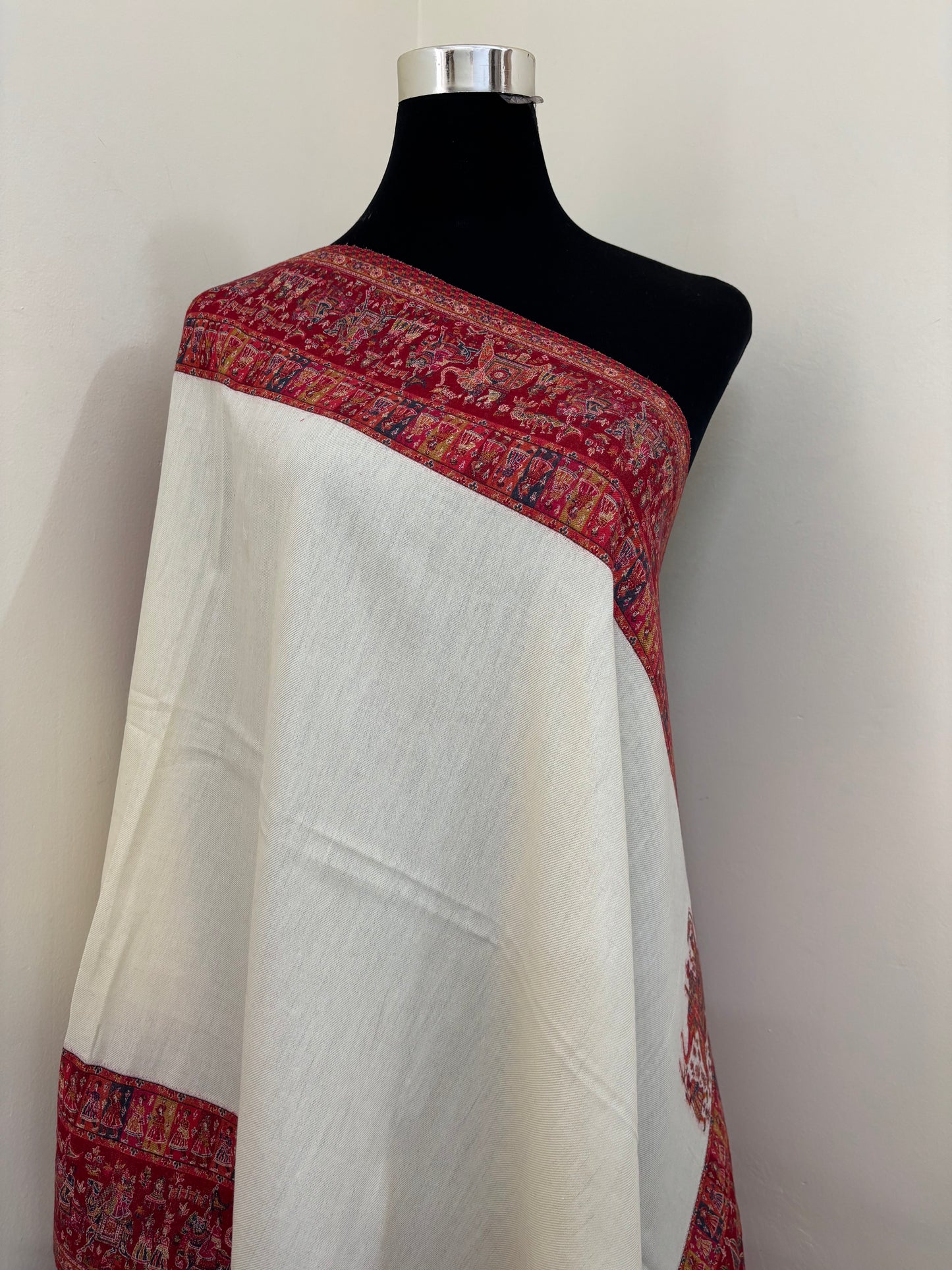 Kani Fine Semi Pashmina stole