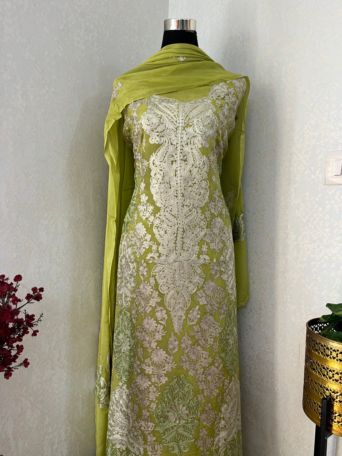 Green Pure Soft Organza 3 Pc Heavy Kashmiri Suit