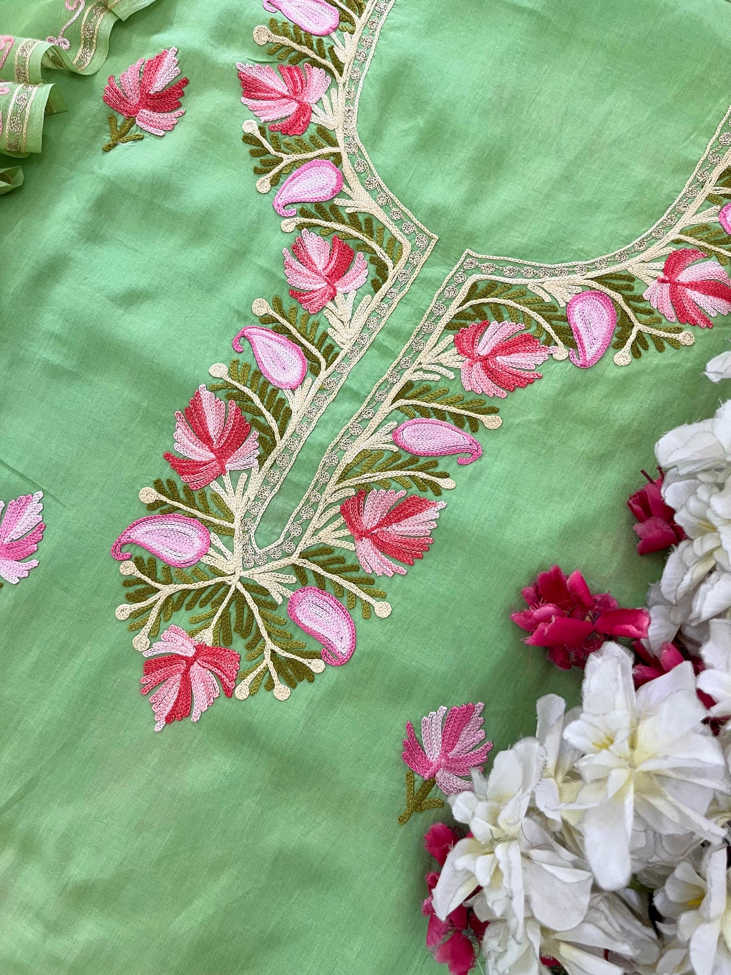 Pastel Green Muslin Cotton Jaal Sleeves Kashmiri 3pc Suit