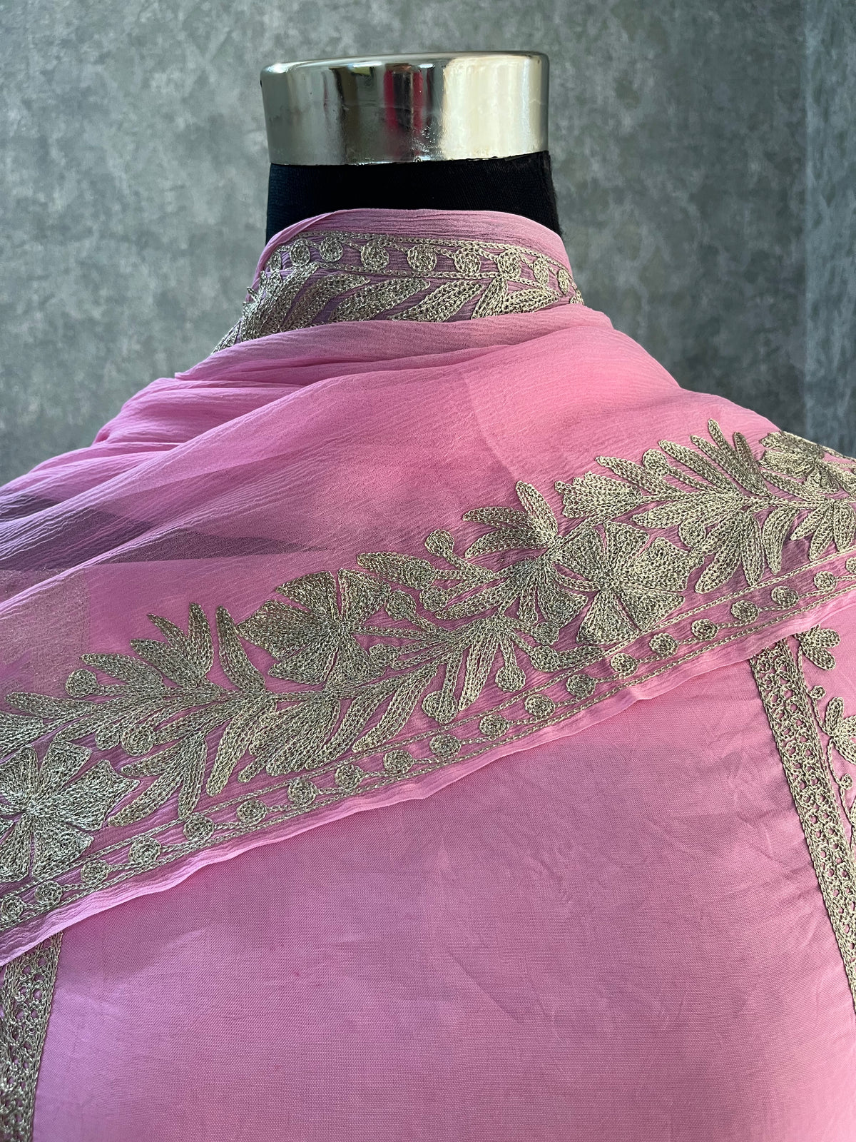 Pink Sanam’ Tilla Kashmiri Silk Suit