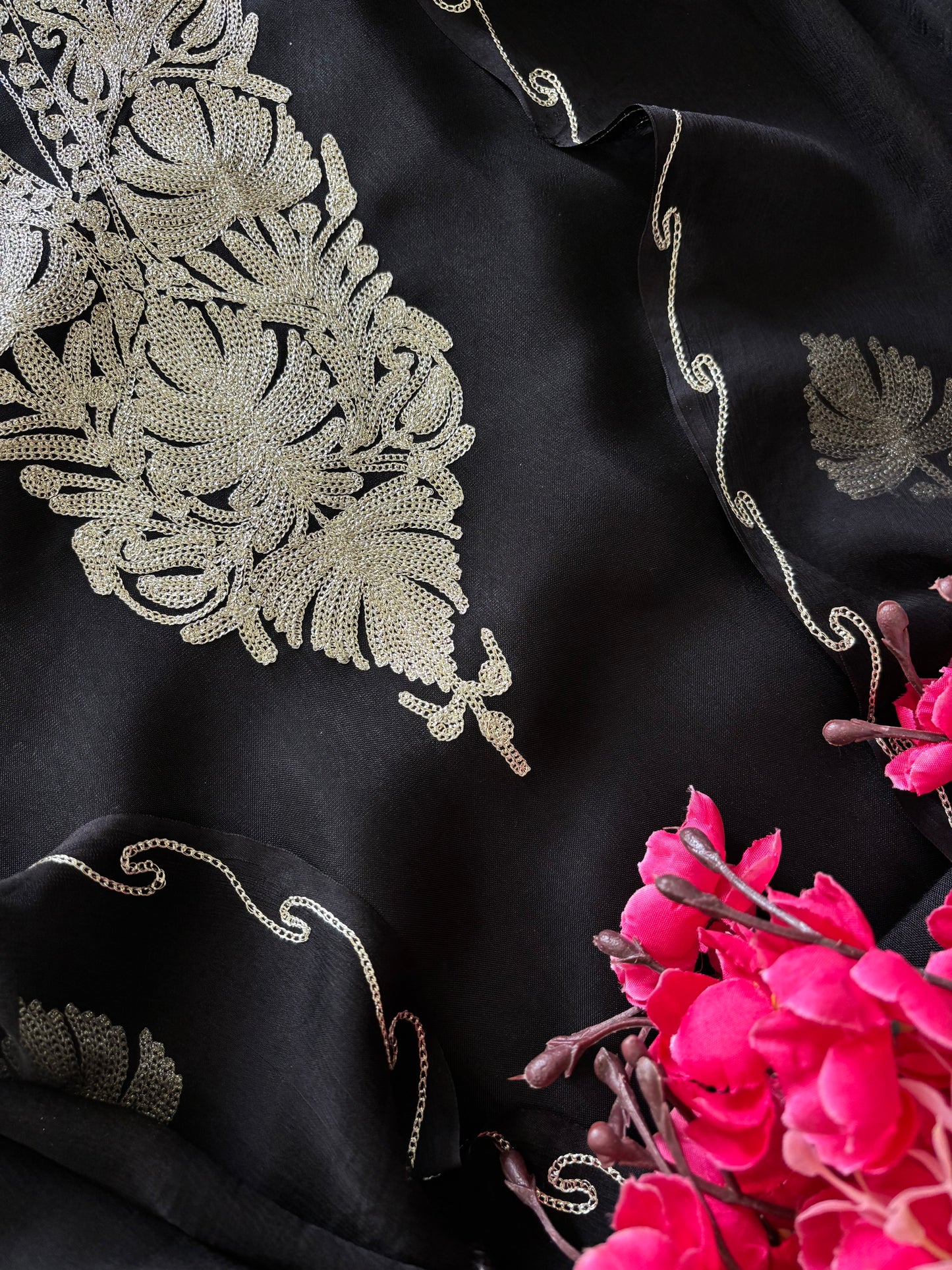 Sanam’ Black Silk Tilla Kashmiri Suit