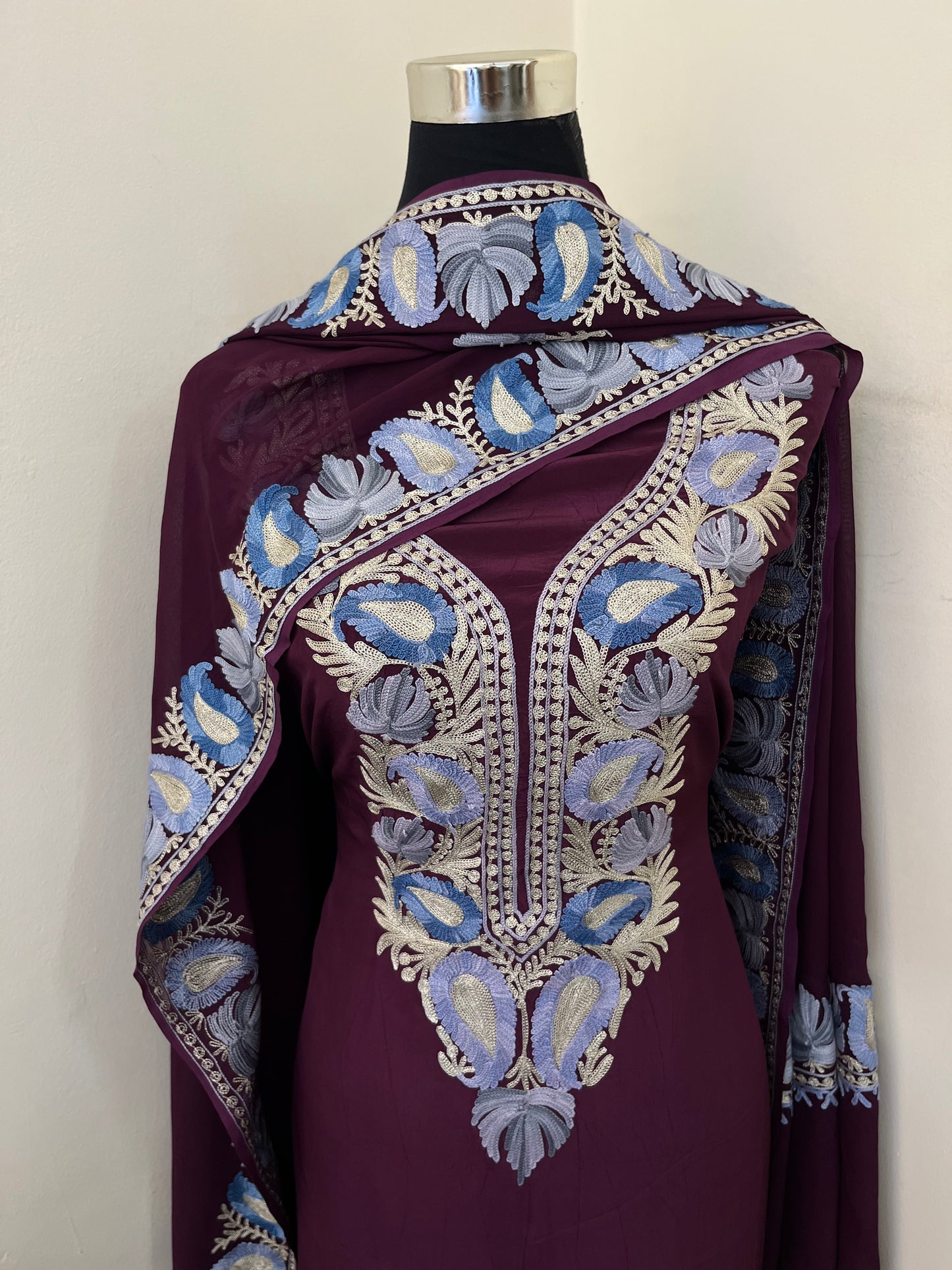 Kalaa’ Crape Kashmiri Suit