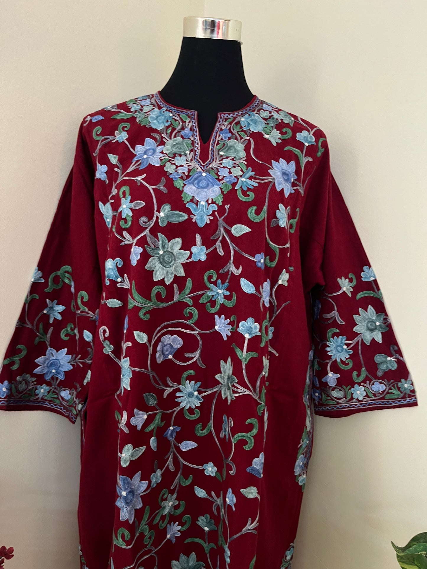 Maroon Aari Embroidered Wool Pheran