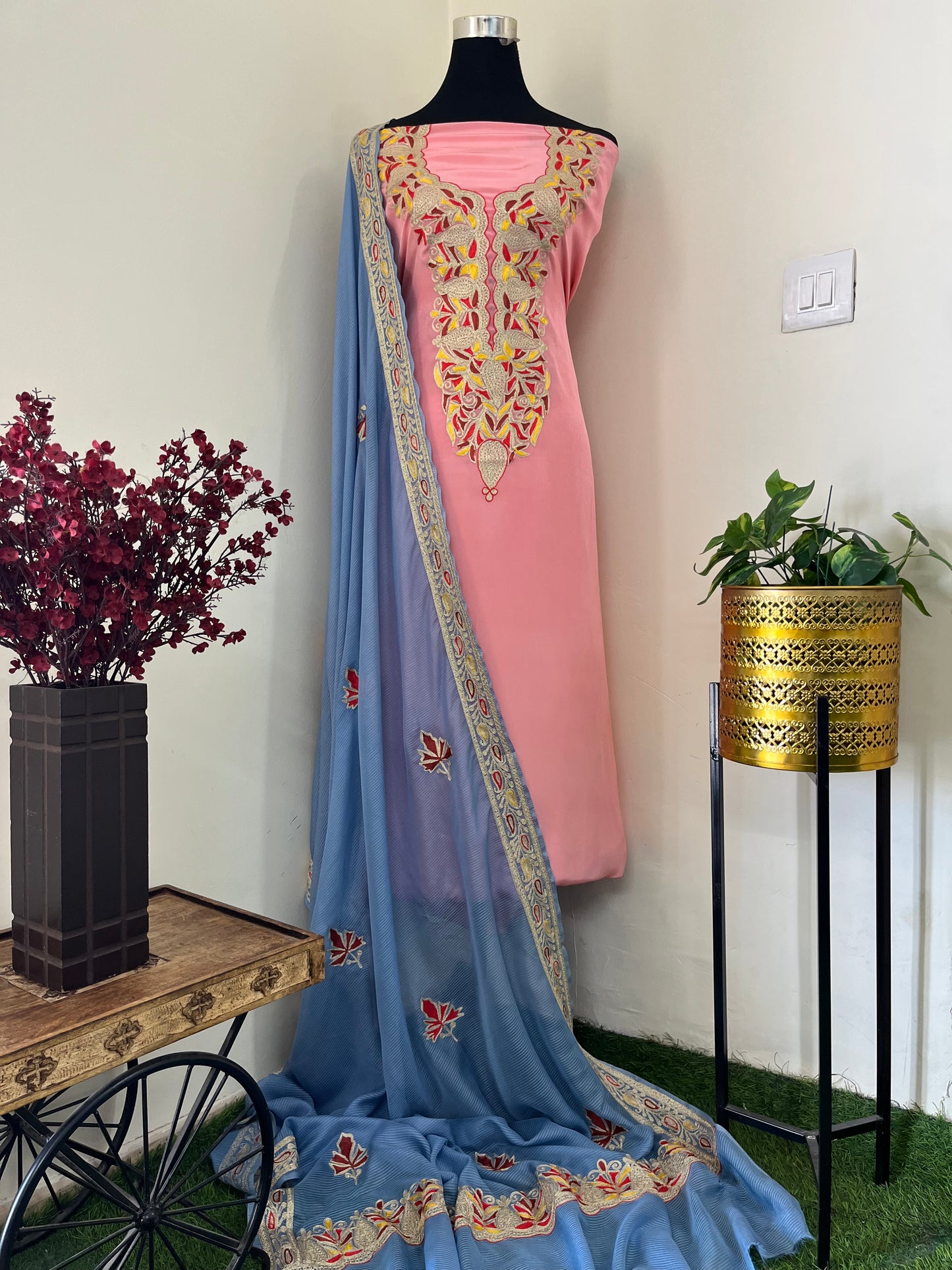 Kalaa’ Soft Pink Crape Kashmiri Suit