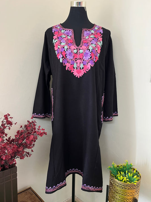 Black Aari Embroidered Wool Pheran