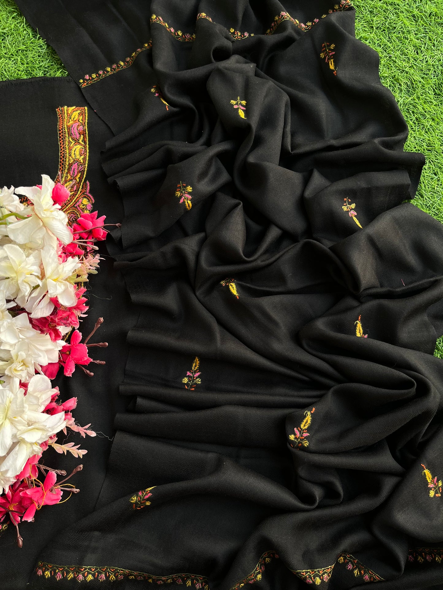 Black Fine Wool Sozni Embroidered 3pc Suit Stole