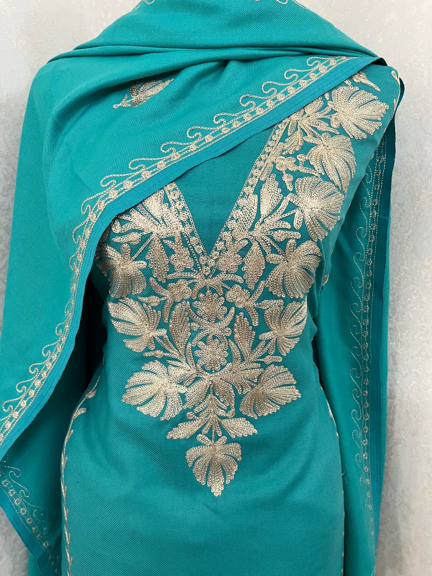 Sky Blue Tilla Embroidered 3pc Suit Stole