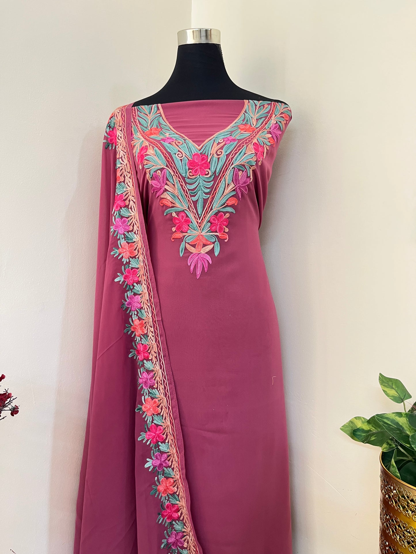Mauve Georgette 3 Pc Kashmiri Suit