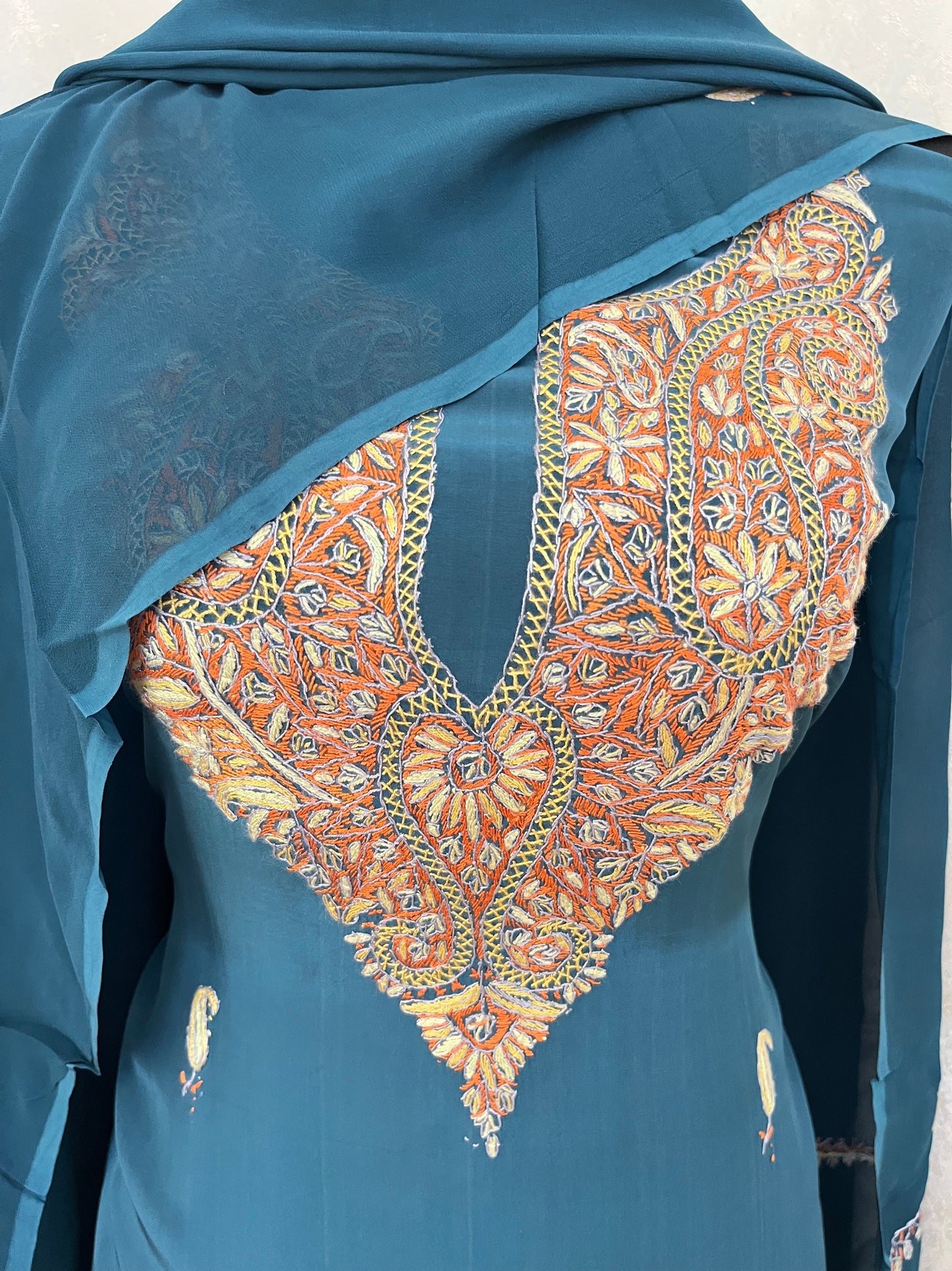 Blue Kalaa’ Crape Sozni Kashmiri Suit