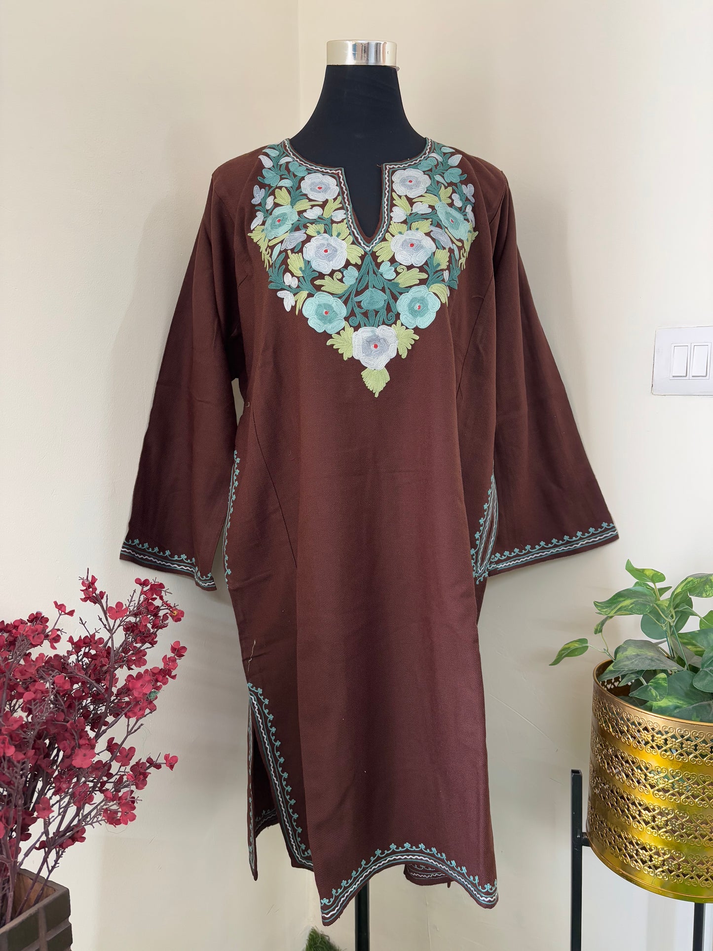 Cream Aari Embroidered Wool Pheran