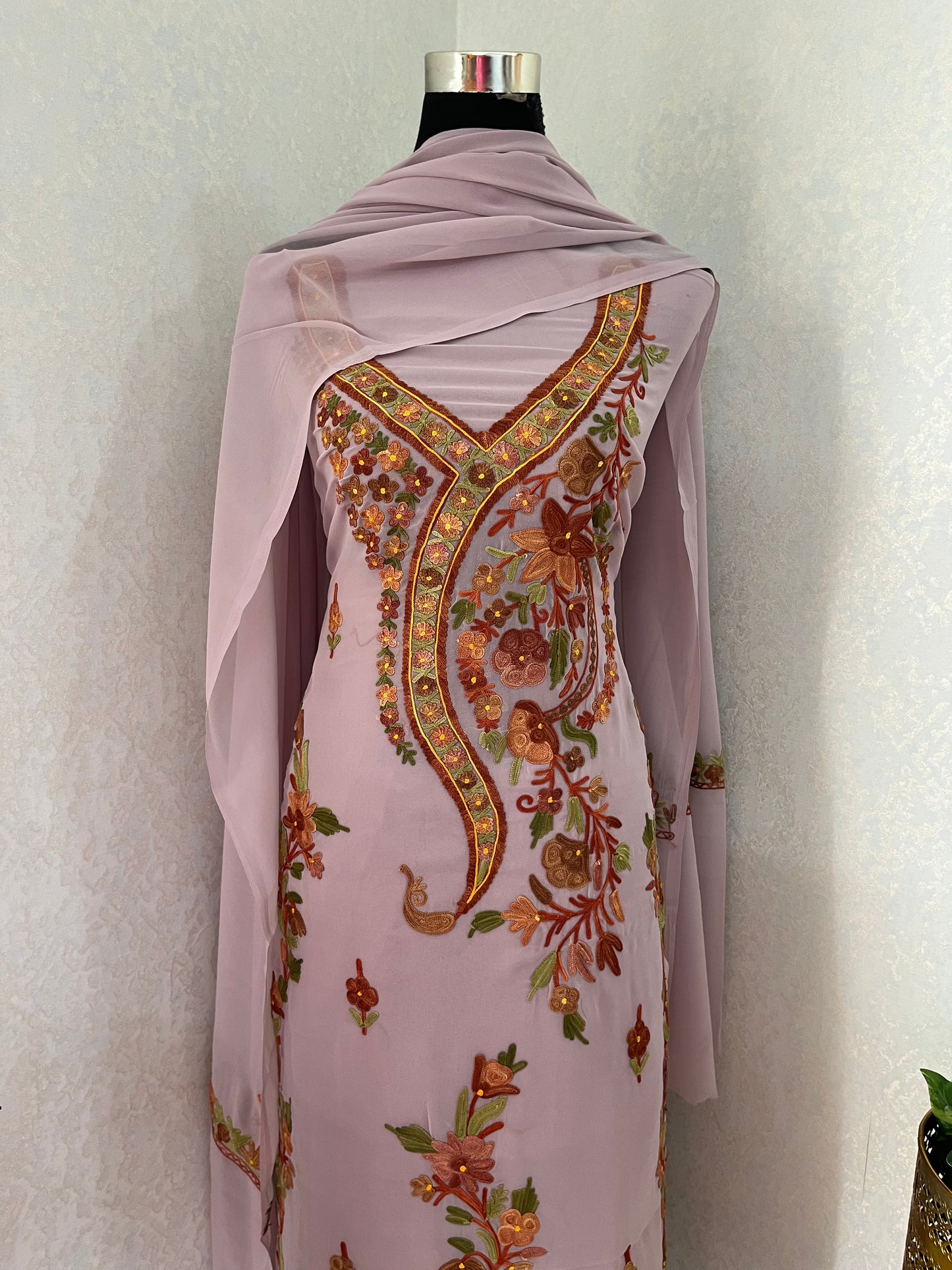 Soft Lilac Georgette 3 Pc Kashmiri Suit