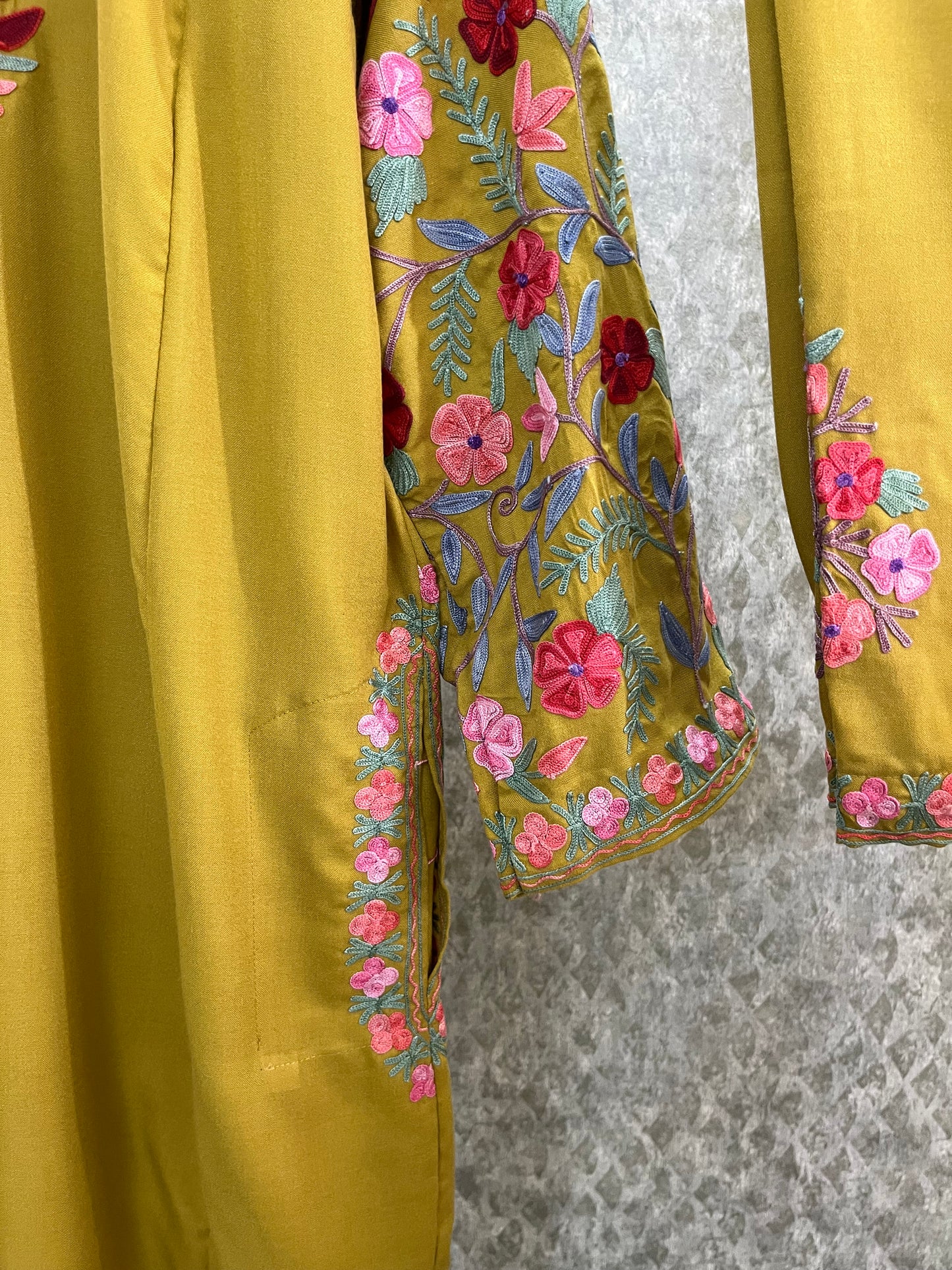 Green Cotton Arm Jaal Pheran Set