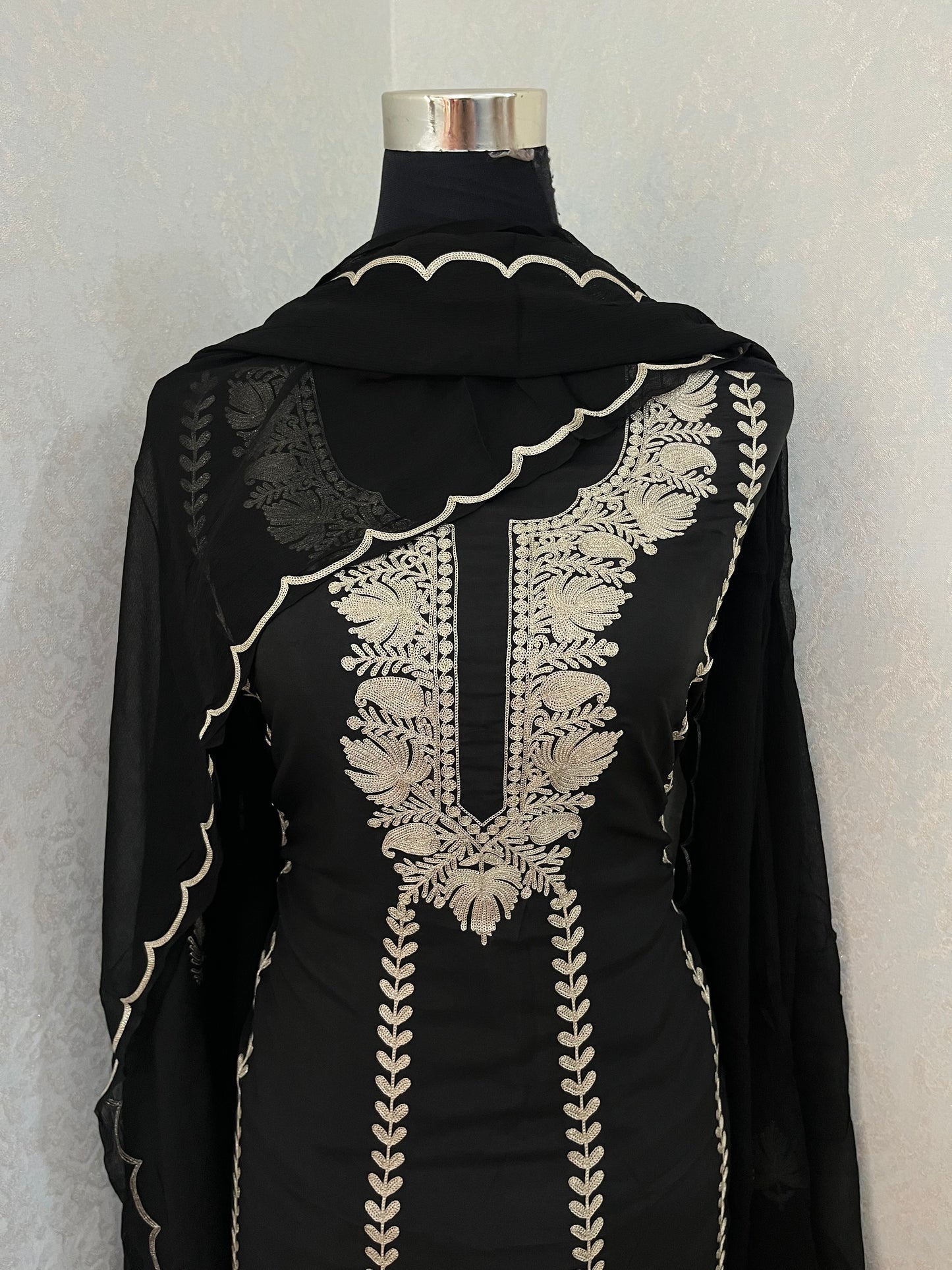 Black Sanam’ Silk Tilla Kashmiri Suit