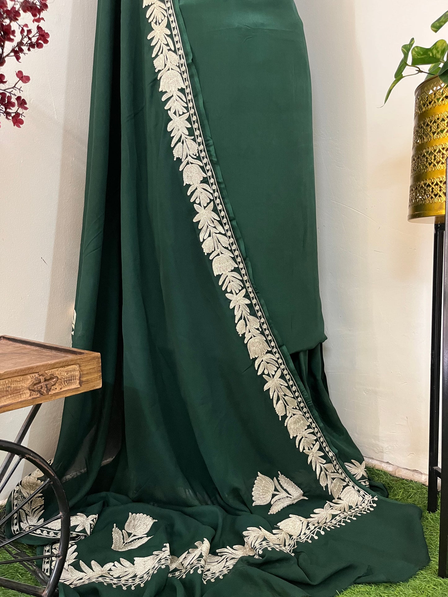 Kalaa’ Bottle Green Crape Kashmiri Suit