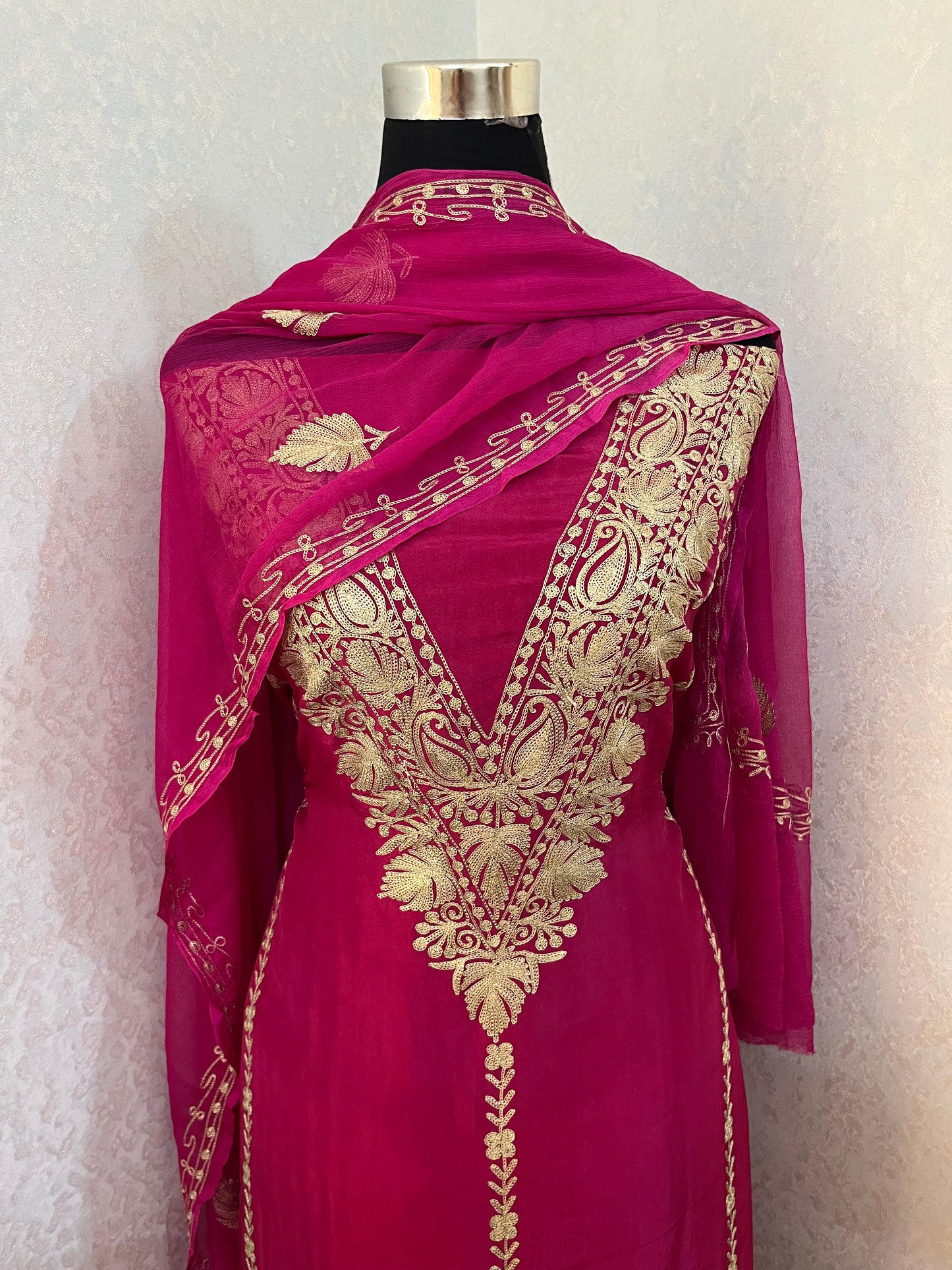 Hot Pink Sanam’ Tilla Kashmiri Silk Suit