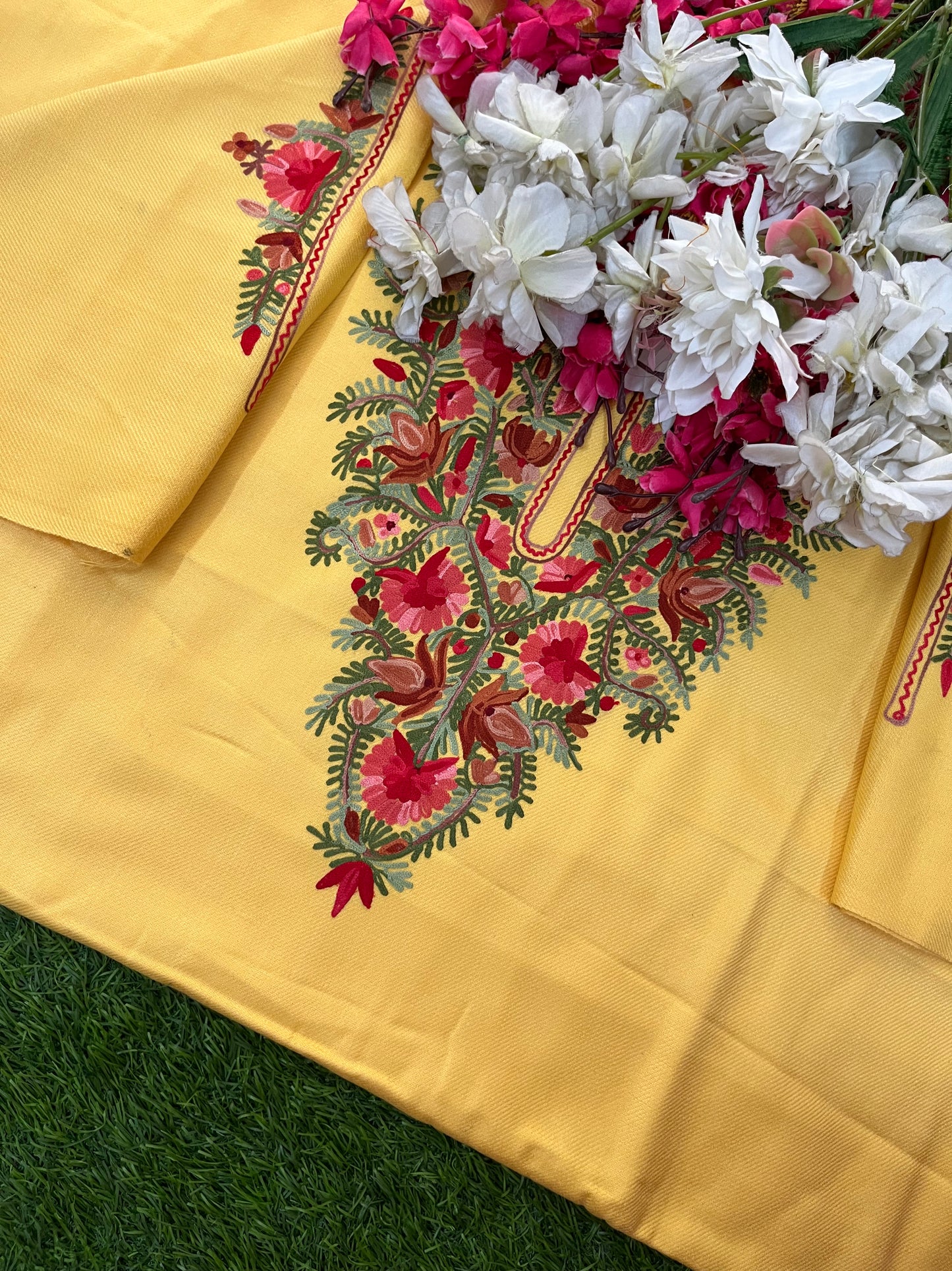 Yellow Woollen Aari Embroidered 2pc suit 5mtr