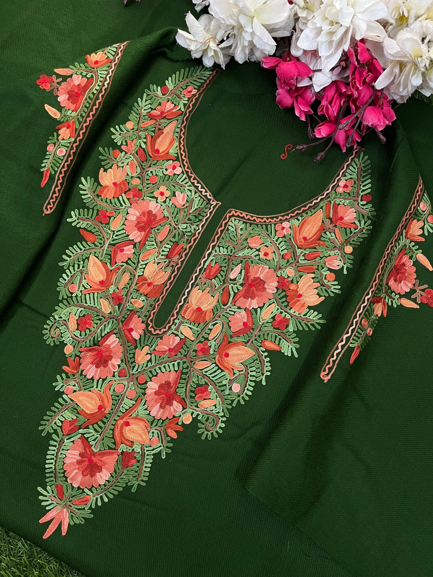 Green Woollen Aari Embroidered 2pc suit 5mtr