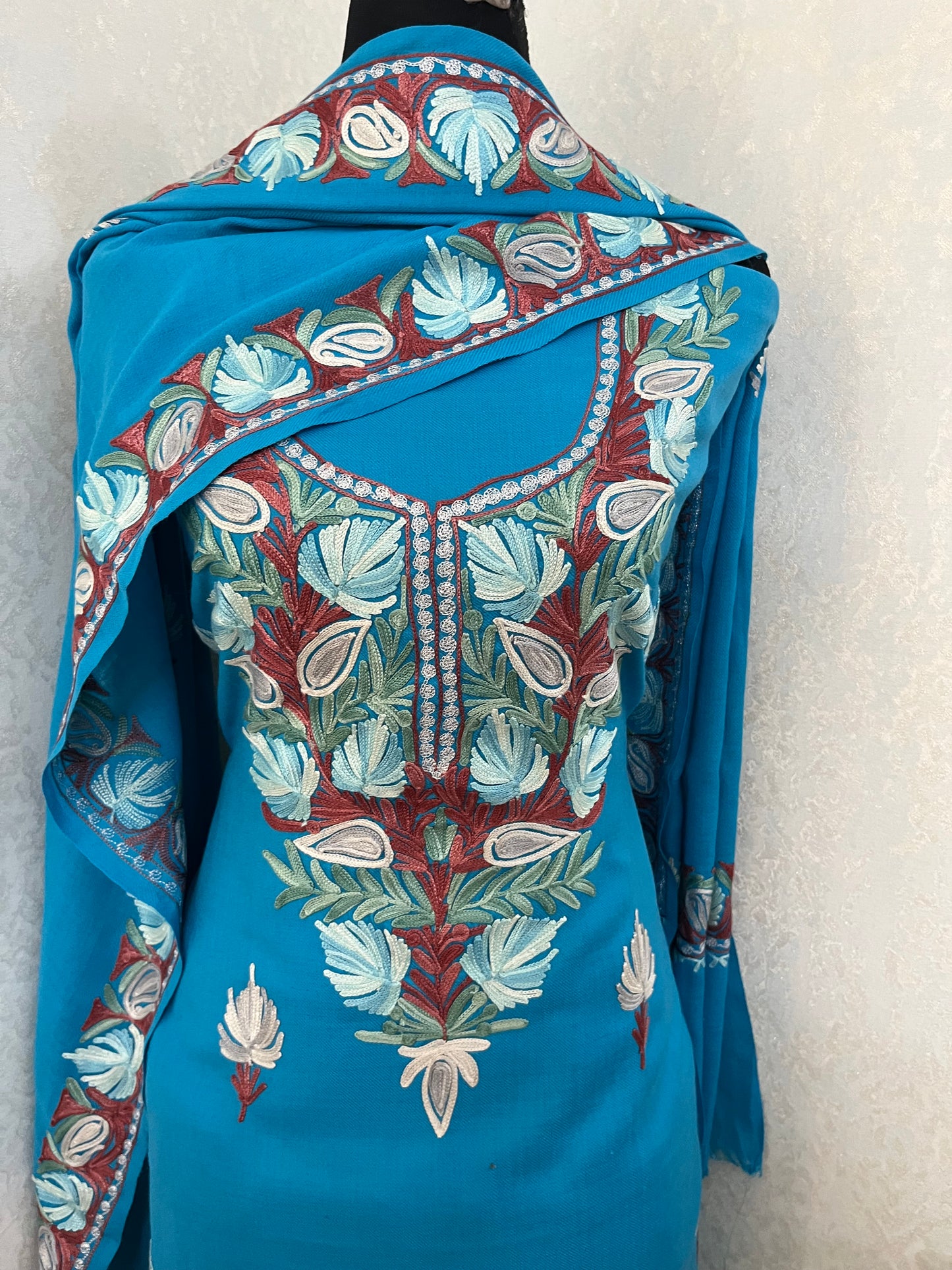 Sky Blue Pure Wool Aari Embroidered 3pc Suit Stole