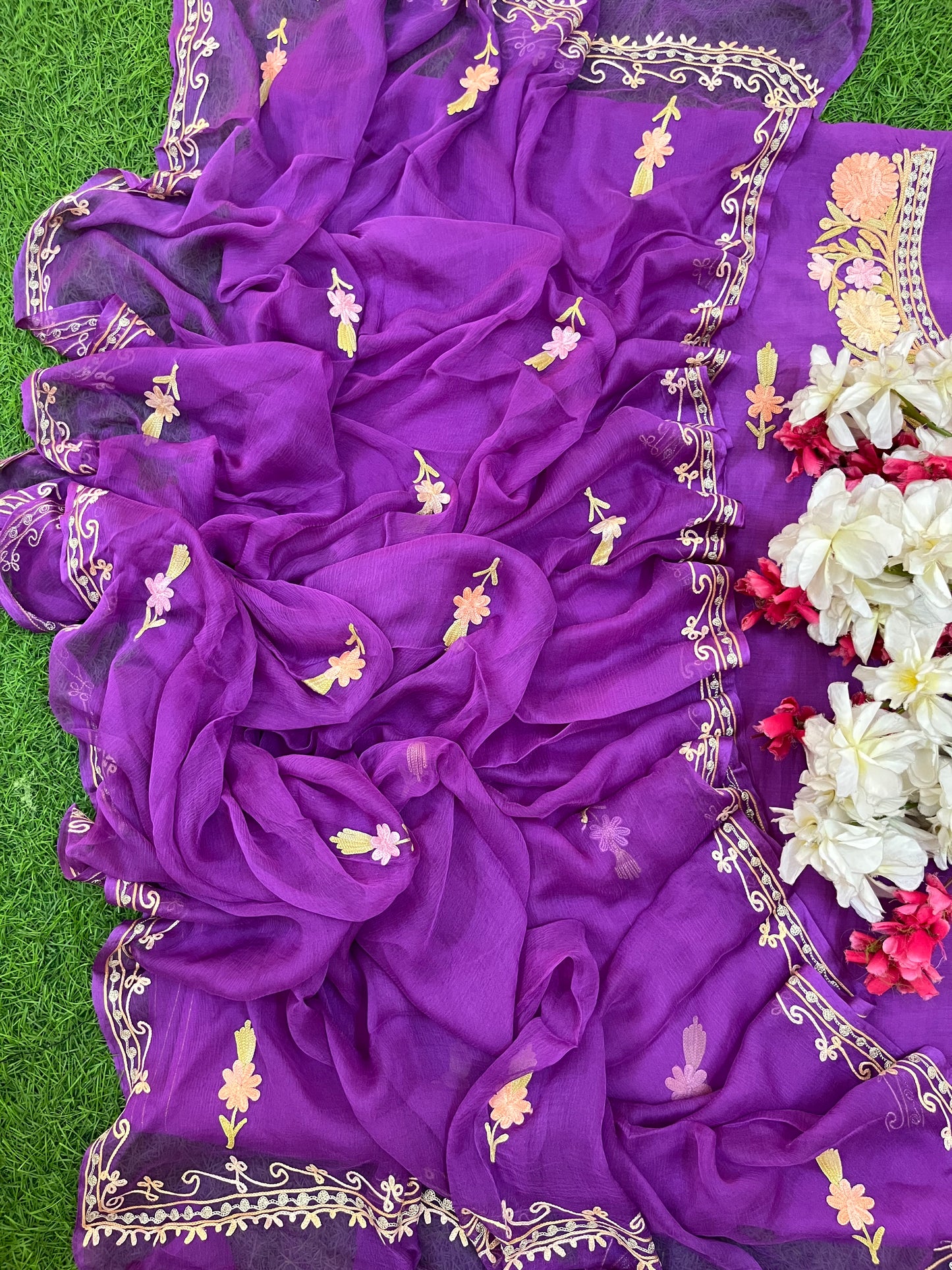 Lilac Muslin Cotton Jaal Sleeves Kashmiri 3pc Suit