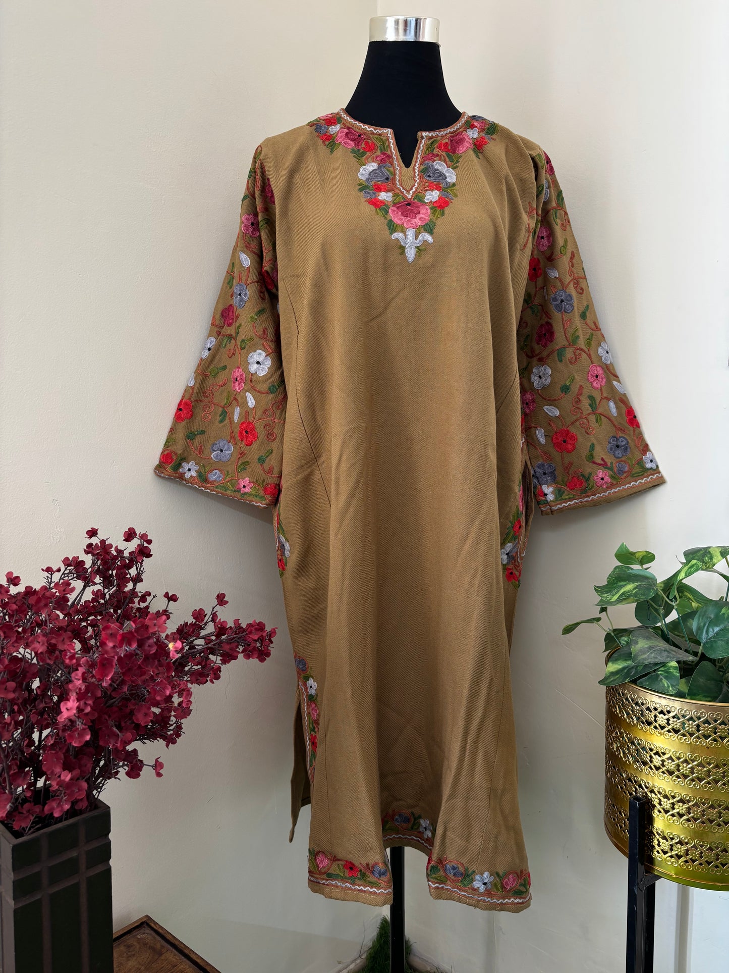 Beige Aari Embroidered Wool Pheran